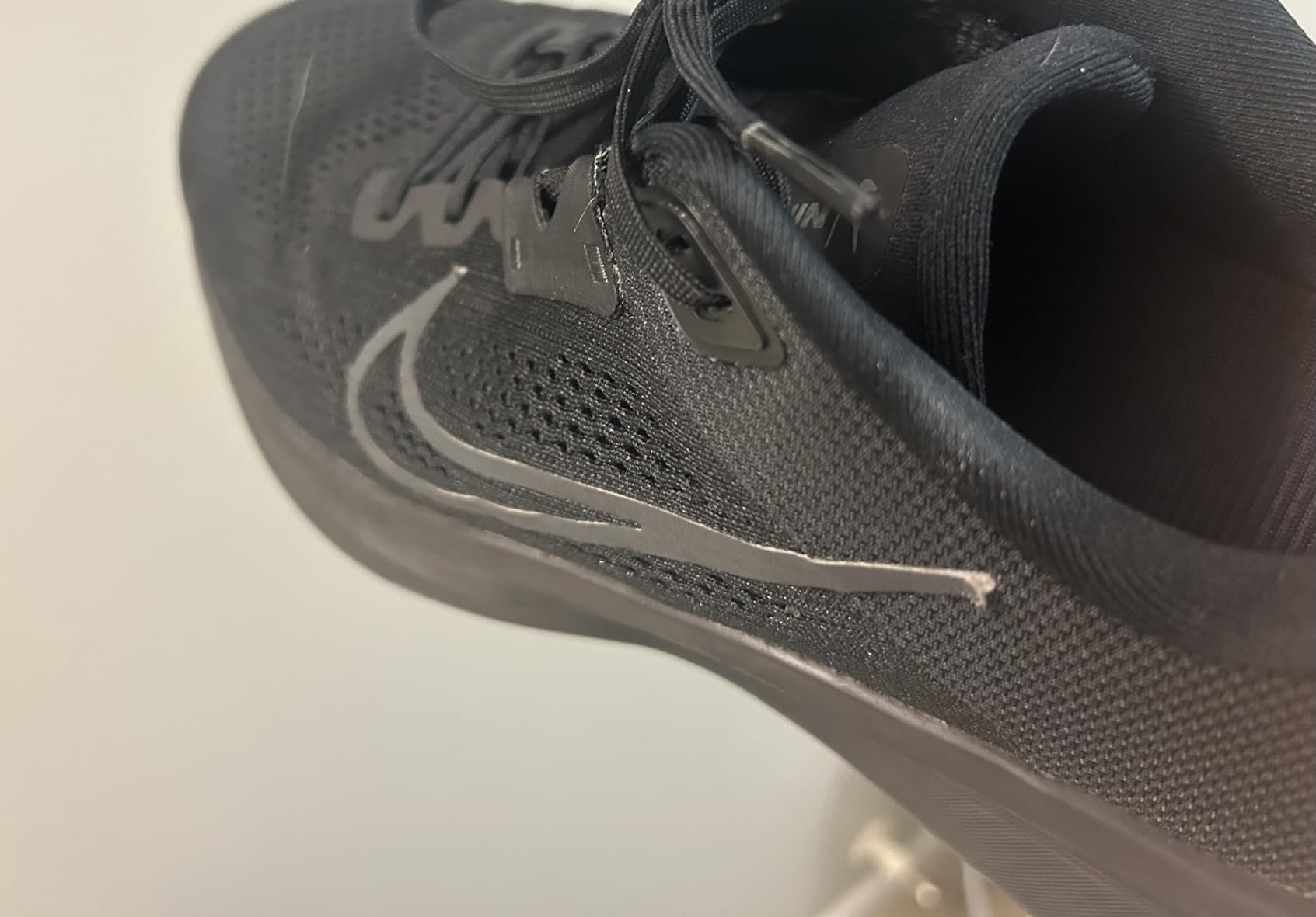 Nike Men's Quest 6 Road Running Shoes customer photo 2