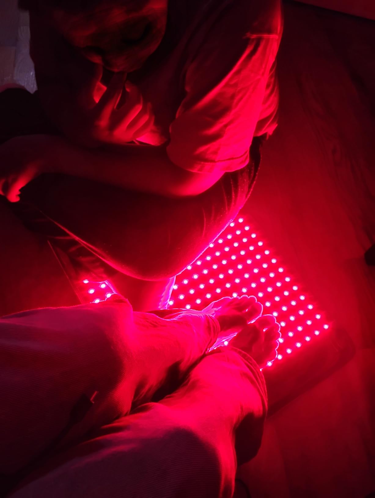 Comfytemp 33'' x 17'' XXL Red Light Therapy Mat for Body, Wearable Near Infrared Light Therapy Pad, Flexible Light Blanket with Timer, 660nm & 850nm Light Blanket for Back Belly Knee Joint Muscle customer photo 1