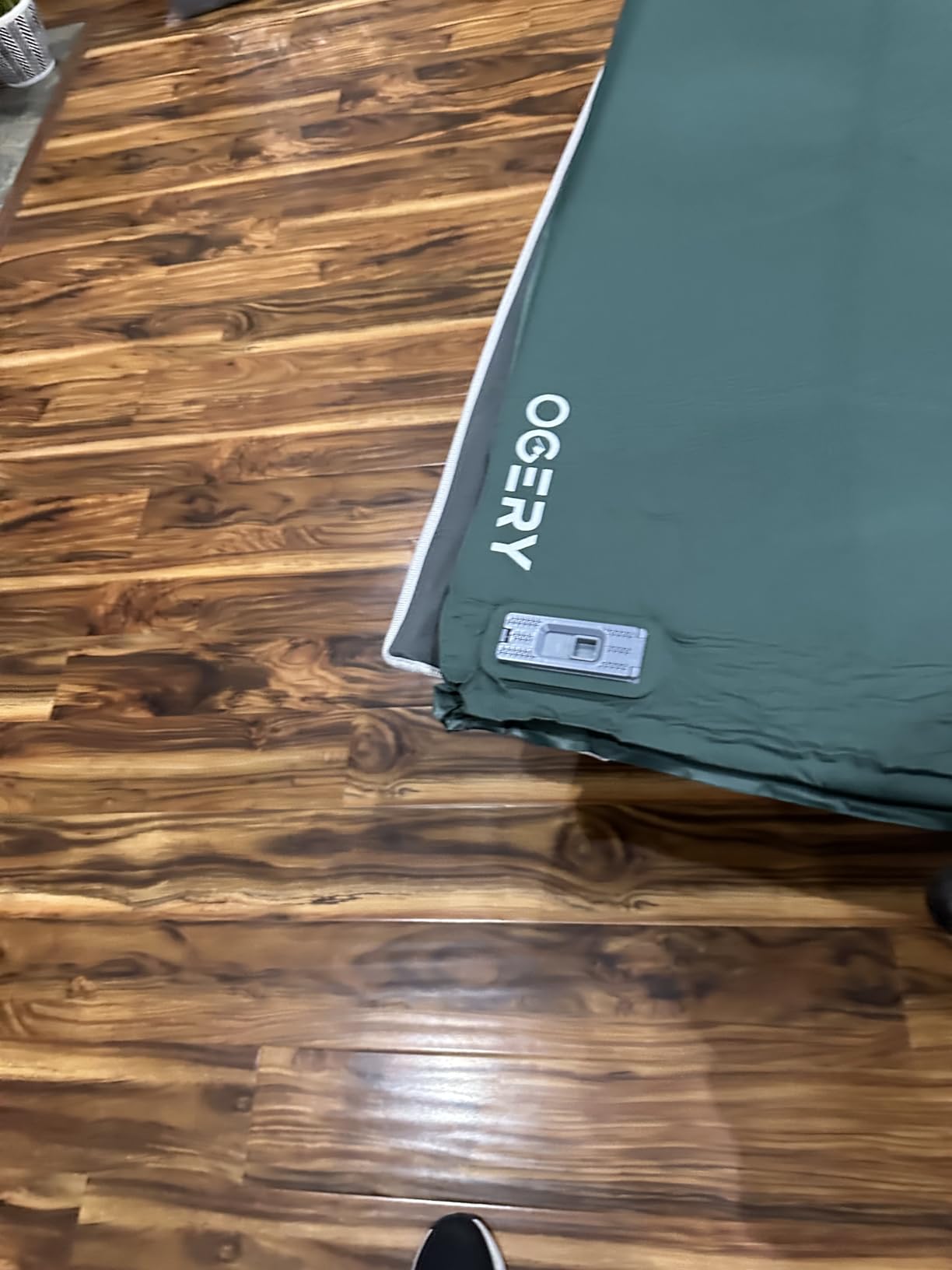 OGERY Self Inflating Sleeping Pad with Electric Pump, Memory Foam customer photo 2