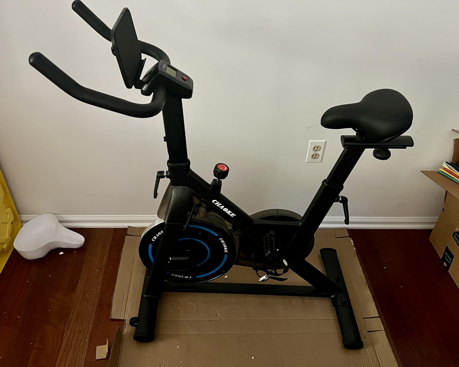 Exercise Bike, CHAOKE Quiet Adjustable Magnetic Resistance Stationary Bike for Home Cardio with App Compatible, 350LB Weight Capacity Indoor Cycling Bike with Comfortable Seat & Digital Display customer photo 1