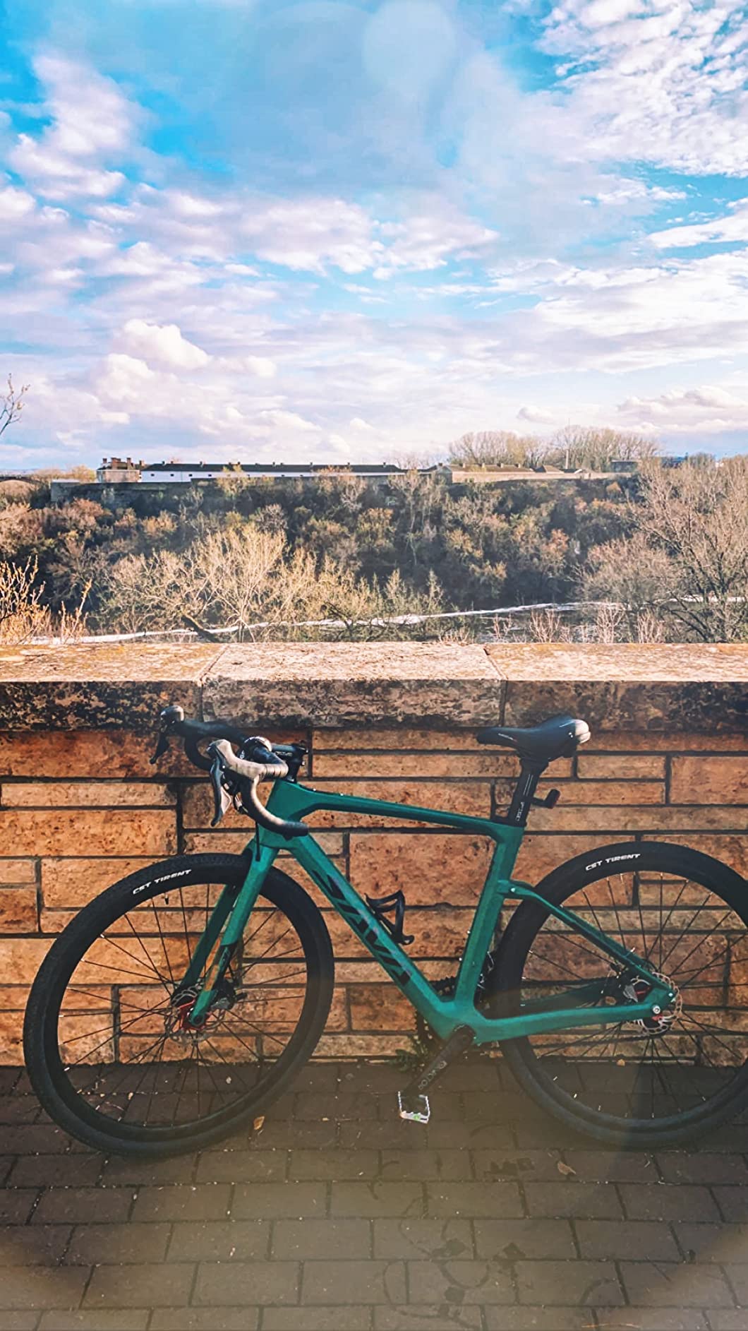 SAVADECK Carbon Gravel Bike - T800 Carbon Frame & Fork | Shimano U6000 11-Speed Groupset | Hydraulic Disc Brakes | 700CX40mm All-Terrain Tires | Men & Women Road/Off-Road Bicycle customer photo 1