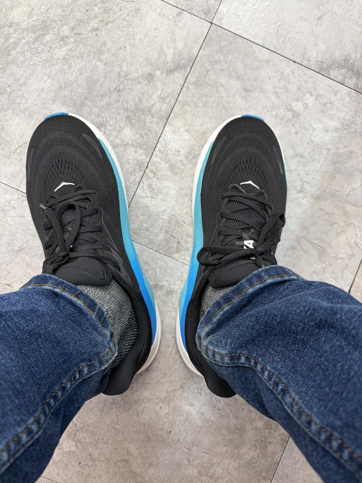 Hoka Mens Arahi 8 customer photo 1