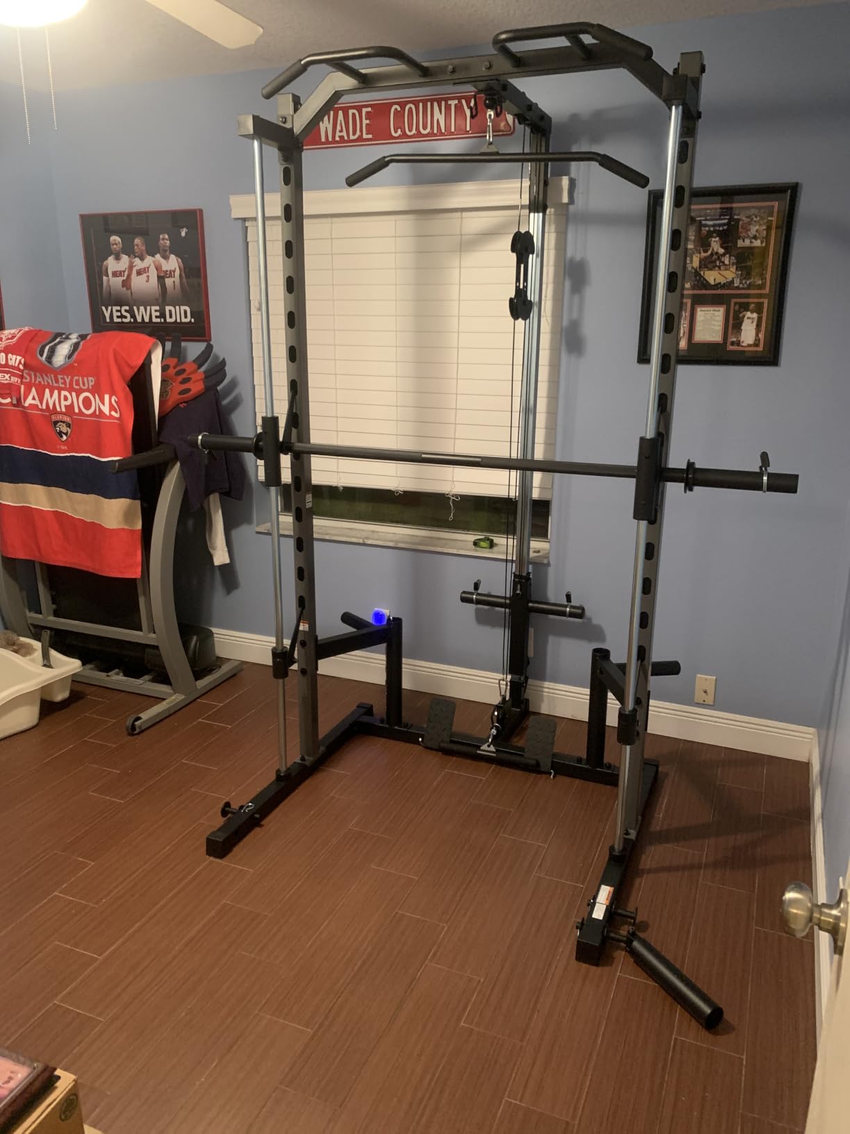 OPPSDECOR All-in-One Smith Machine for Home Gym, 1400LBS Multi-Functional Power Cage Squat Rack with LAT Pulldown System, Cable Machine & Barbell Bar - Strength Training Equipment with Attachments customer photo 2