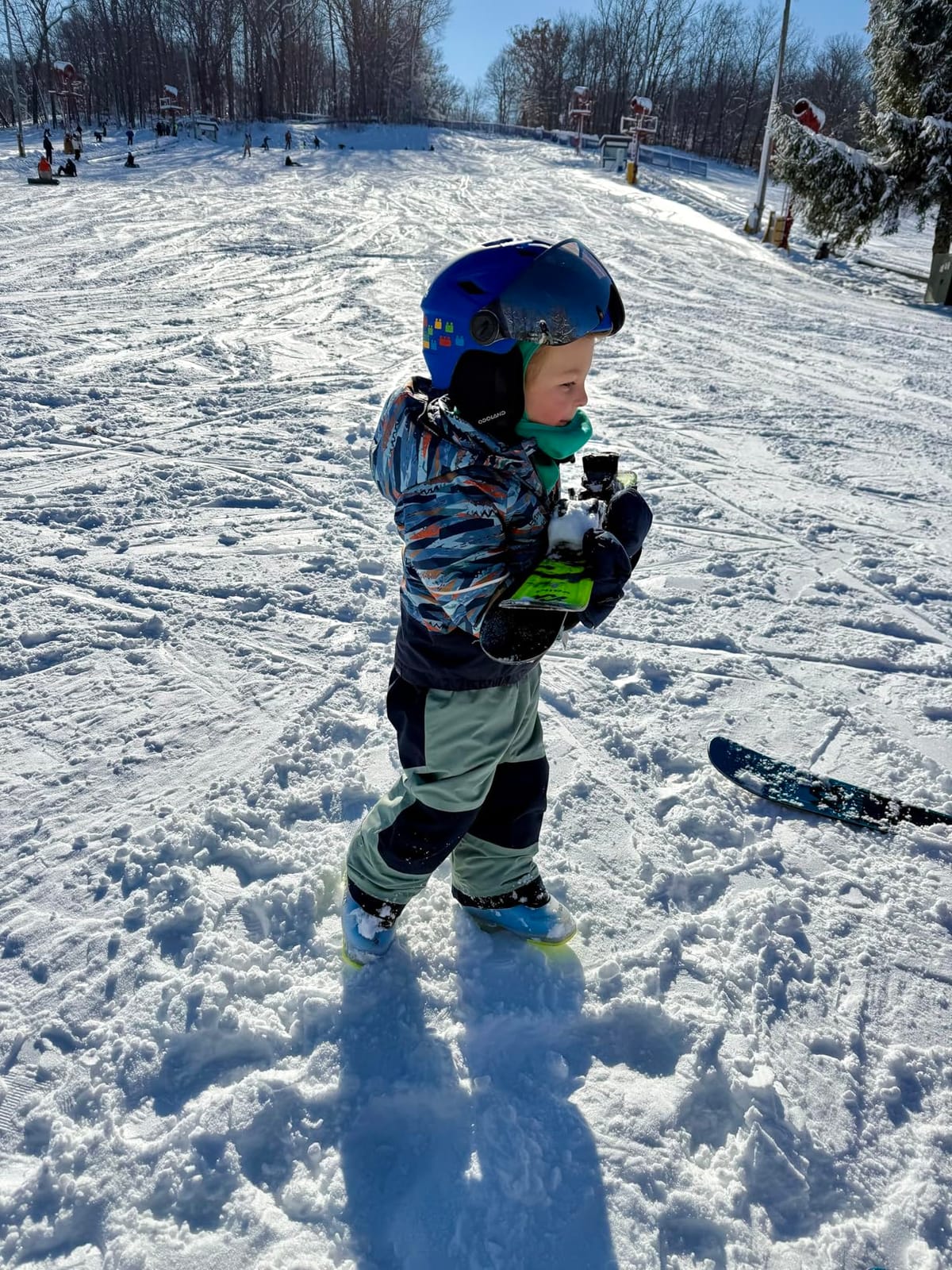 Odoland Kids Ski Helmet with 2-in-1 Visor Goggles for Boys & Girls, Adjustable Snowboard Helmet with Magnetic Buckle Strap for Children Ages 3-12 Skiing & Snowboarding customer photo 1