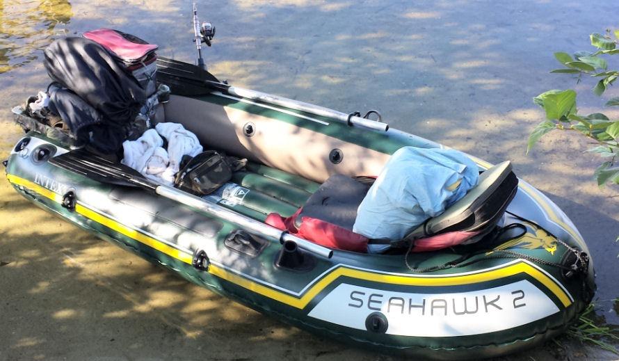 INTEX 66332EP Seahawk 2 Inflatable Boat Set: Includes Deluxe 48in Aluminum Oars and High-Output Pump - SuperStrong PVC - Fishing Rod Holders - 2-Person - 520lb Weight Capacity customer photo 2