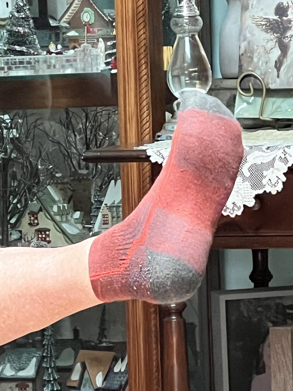 Darn Tough Vermont Men's Hiker Quarter Midweight Cushion Sock (Style 1959) customer photo 2