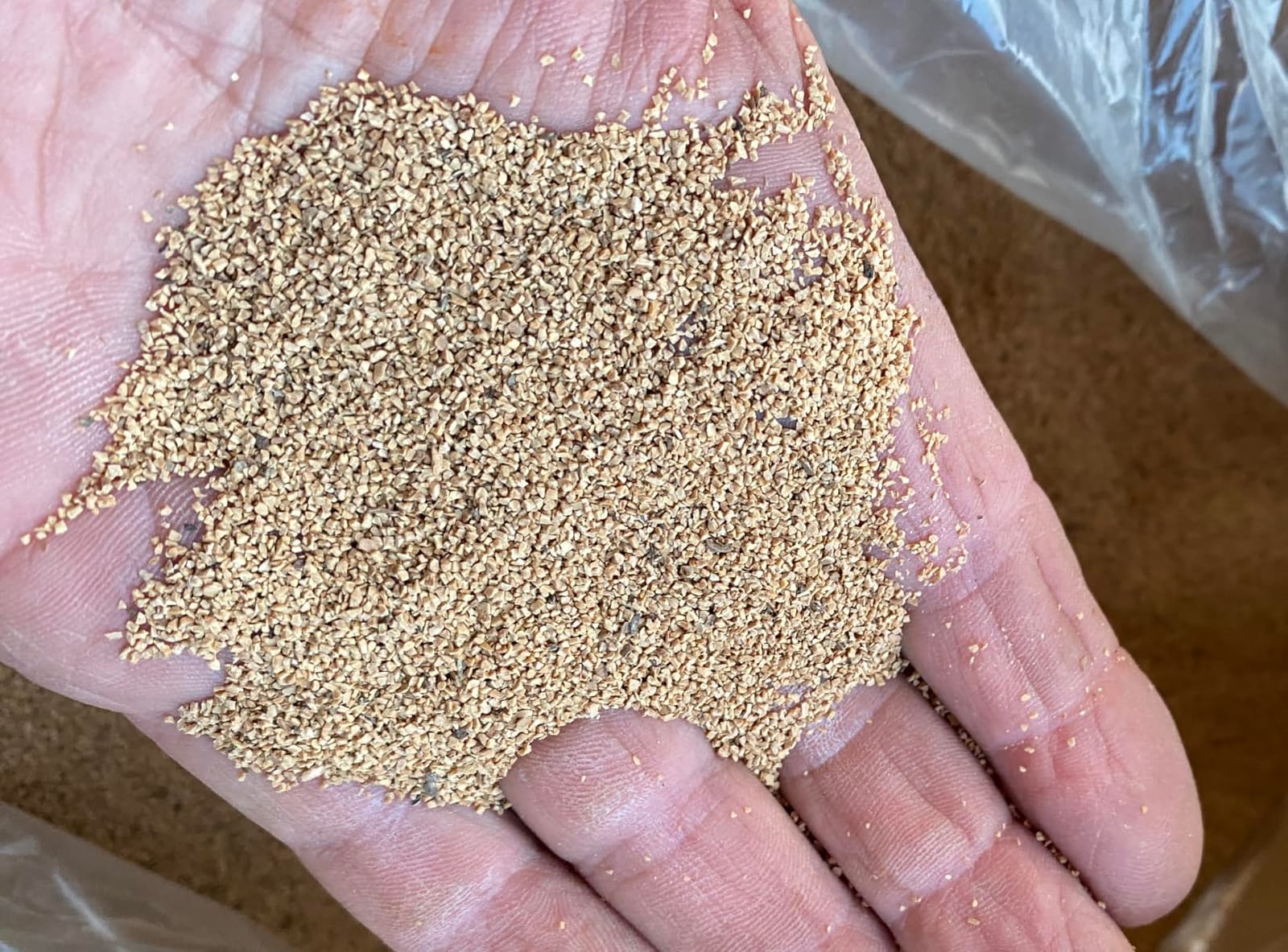 InoKraft Leak-Proof Sand Blaster Kit for Air Compressor, Auto Rust Removal | 60-120 PSI; 900cc hopper, extension nozzle and oil-water separator for hard-to-reach automotive rust & paint removal. customer photo 1