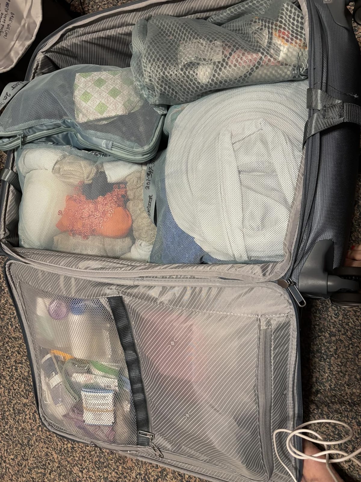 Veken 9/11 Set Compression Packing Cubes for Cruise Travel Essentials, Compressible Expandable Large Luggage Organizer Bags for Clothing, Space Saver Bags with Over 1000 pcs of Mesh Holes (Beige) customer photo 2