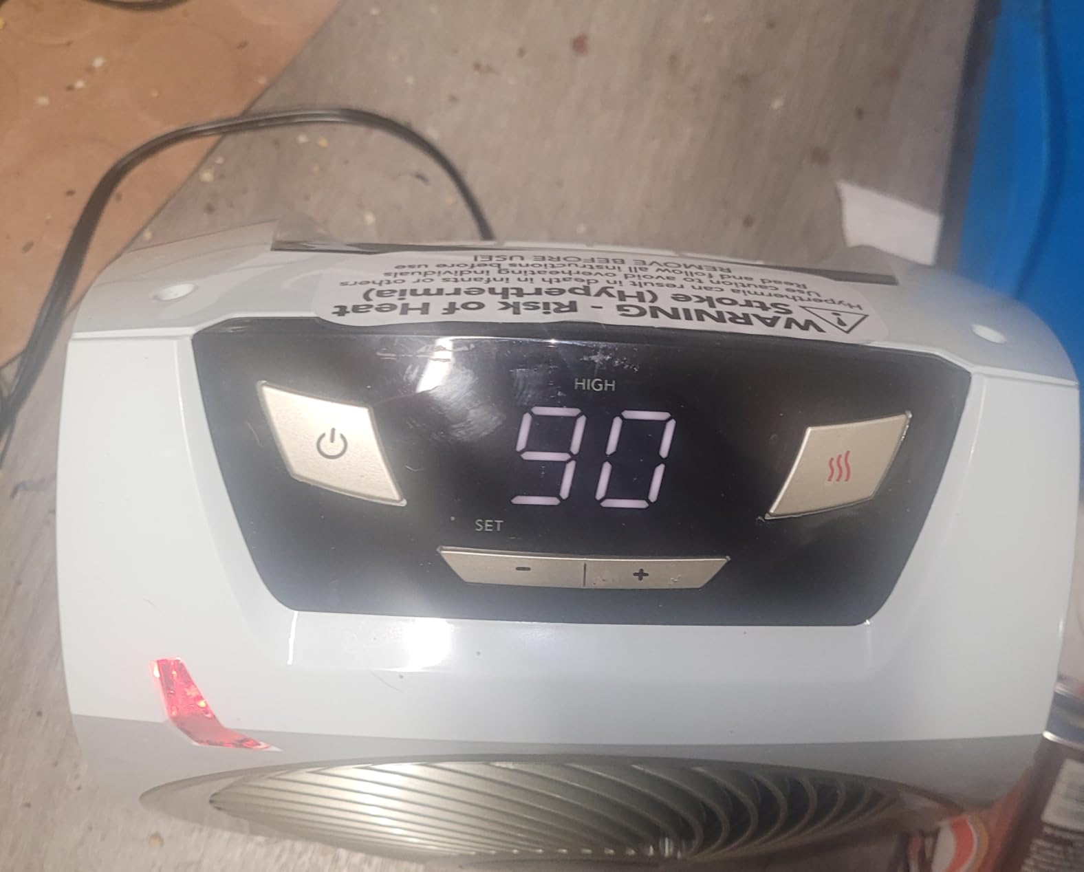 Vornado AVH10 (2025) Space Heater, Fan Only Mode, Auto Climate, White | Digital Display with Adjustable Thermostat, Advanced Safety Features, Whole Room Electric Heater for Indoors customer photo 2