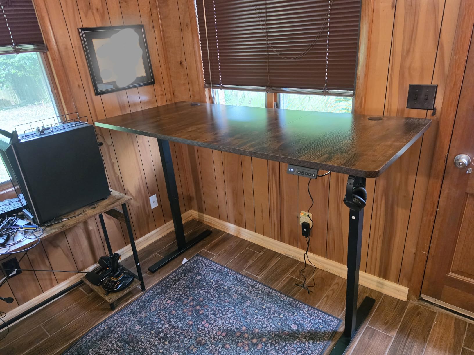 Black 60x28 in Electric Standing Desk, 1 Inch Thick Tabletop, Double Beam Frame customer photo 1