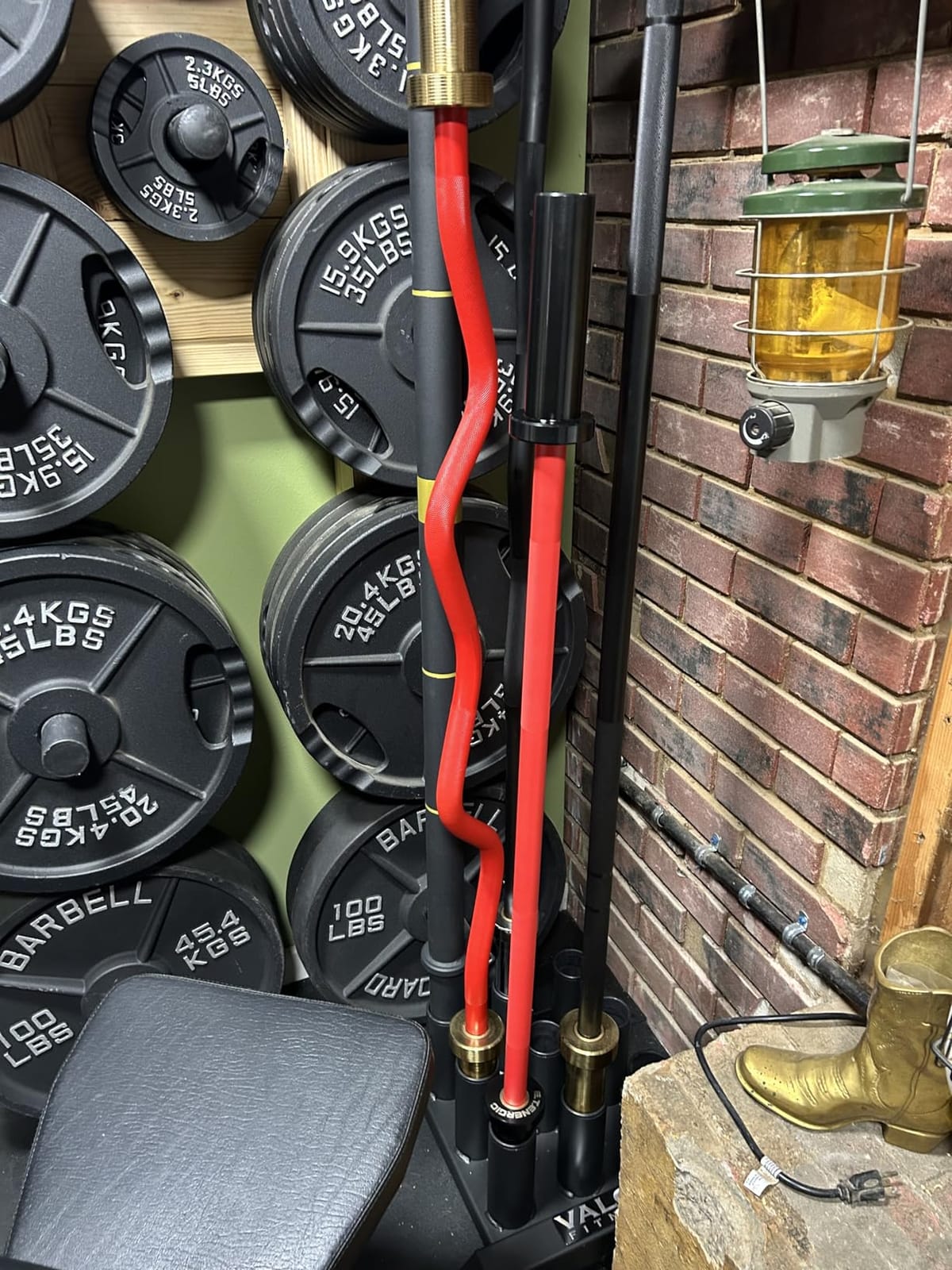 4FT Chrome Steel Olympic Barbell, 500LB | 20LB compact bar with 28mm knurled grip, bearing sleeves, 7.6-inch loadable length, and 2-inch plate fit customer photo 1