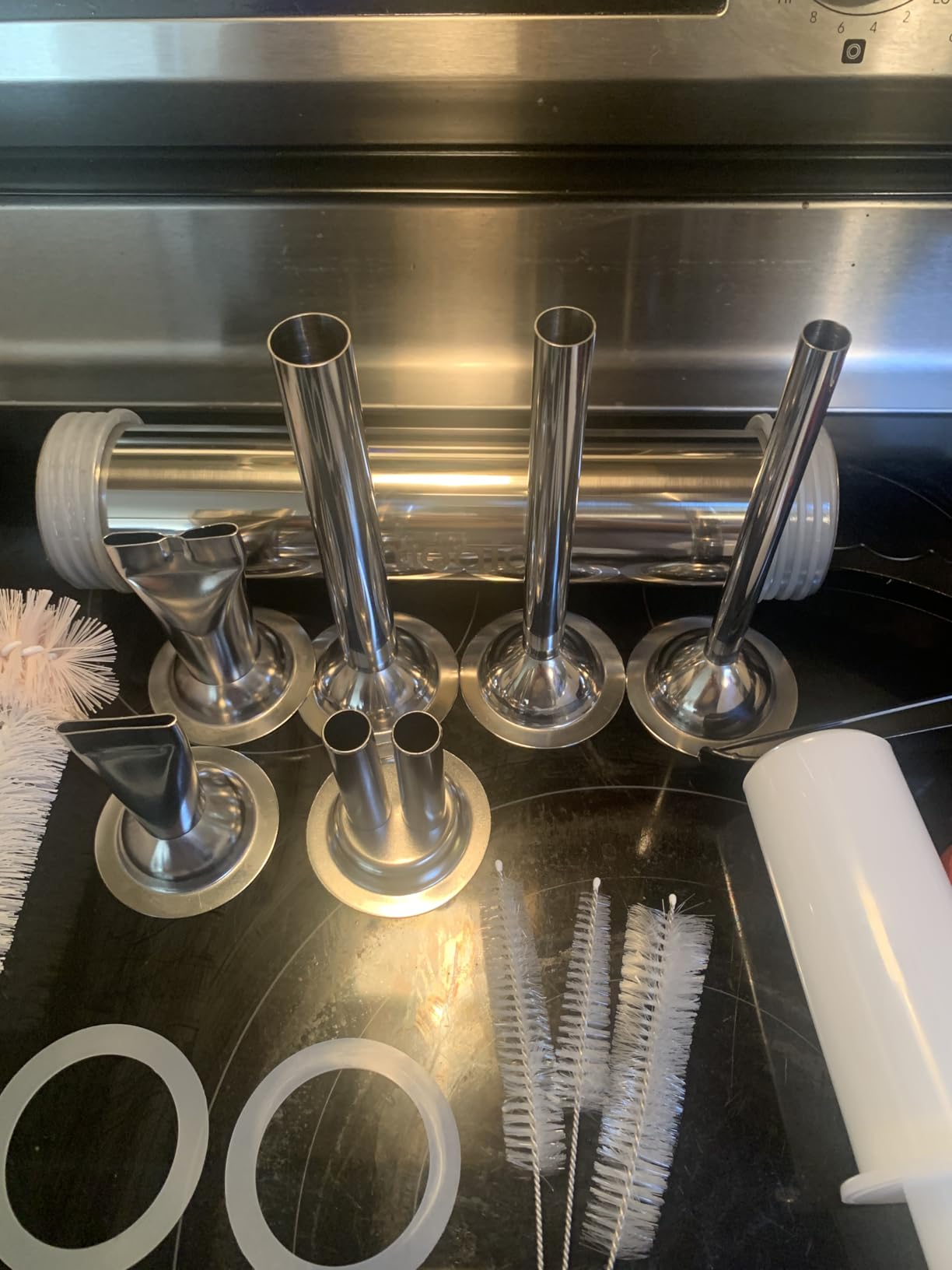 2LB Jerky Gun Kits, 304 Stainless Steel Beef Stick Gun, Beef Jerky Shooter Cannon with 6 Versatile Nozzles, Suitable for 19mm Snack Stick, with 4 Cleaning Brushes and 1 Meat Pusher customer photo 1