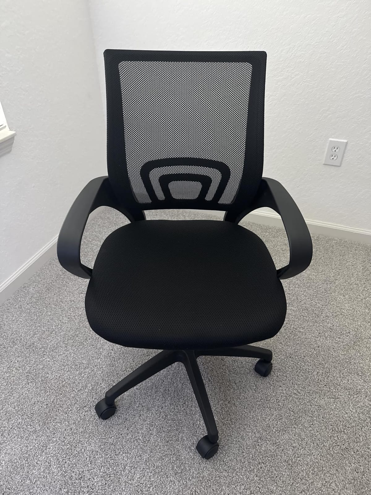 BestOffice Ergonomic Office Chair | Mid-Back Swivel Desk Chair | Dark Black | with Lumbar Support, Adjustable Height & Breathable Backrest | Sponge Seat & Rolling Wheels | for Home, Office | Pack of 1 customer photo 1