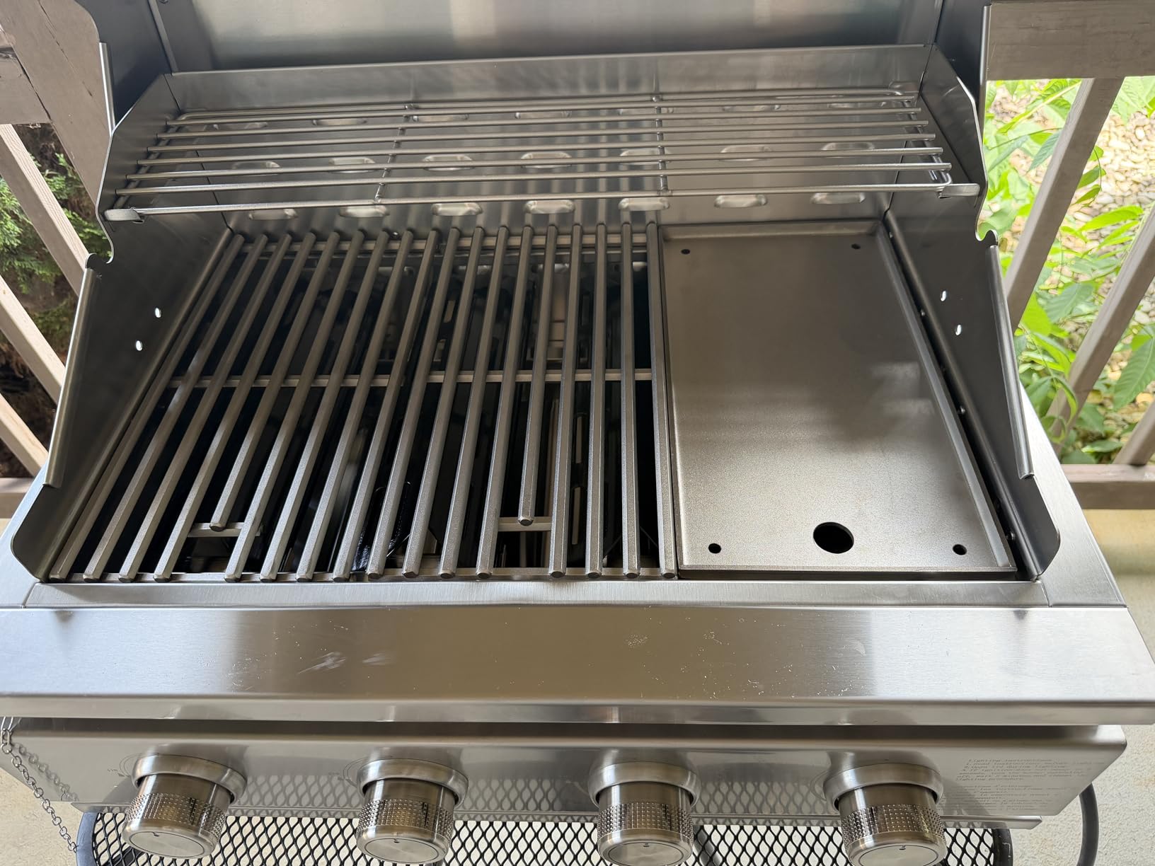 Premium Built In 4 Burner Propane Gas Grill, ALL-Thickened 304 Stainless Steel, 32,000 BTU with 516sq.in. Cooking Space, Baking Tray & Grates,for Patio Backyard Parties Barbecue customer photo 2