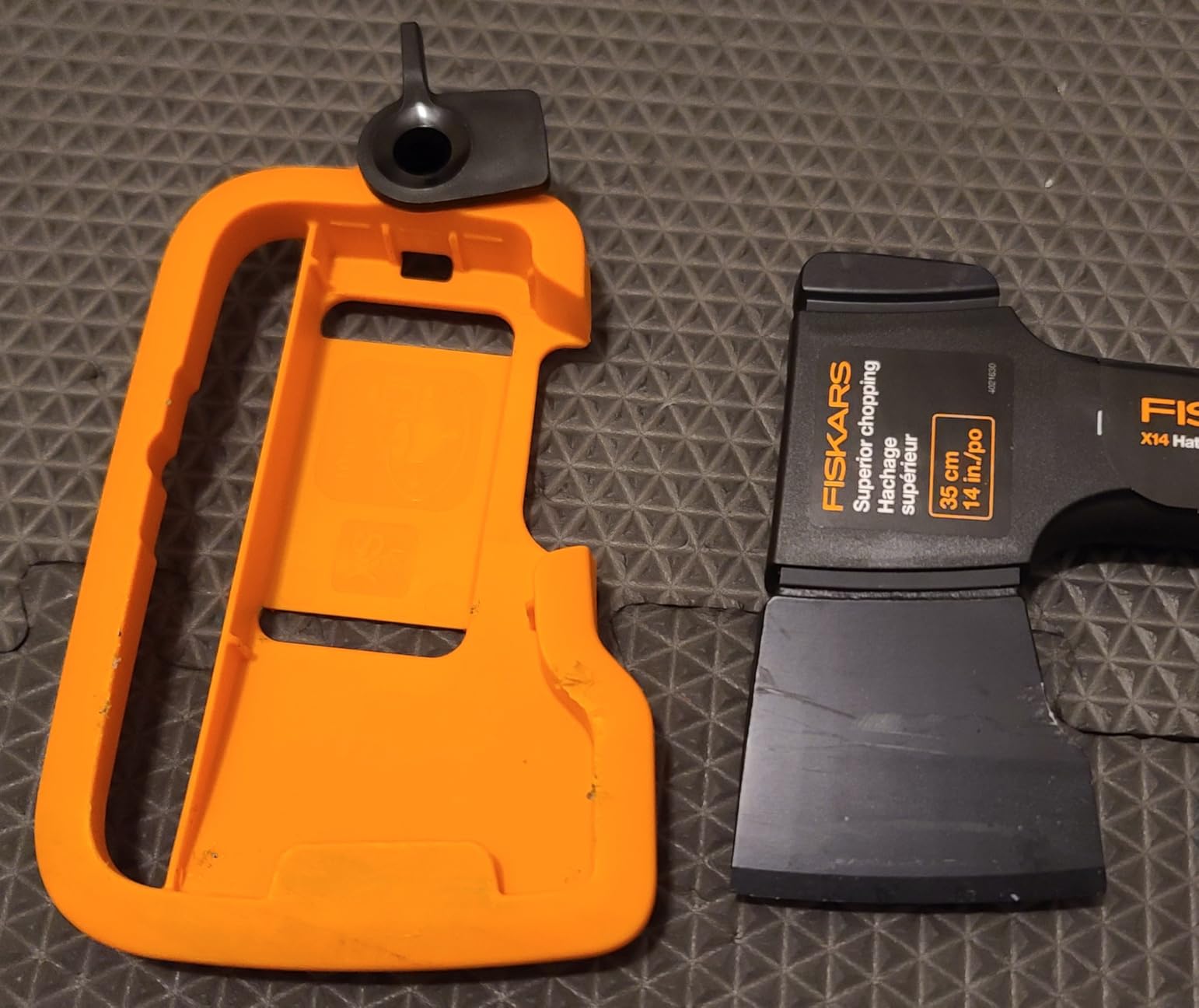 Fiskars X14 Universal Axe 14