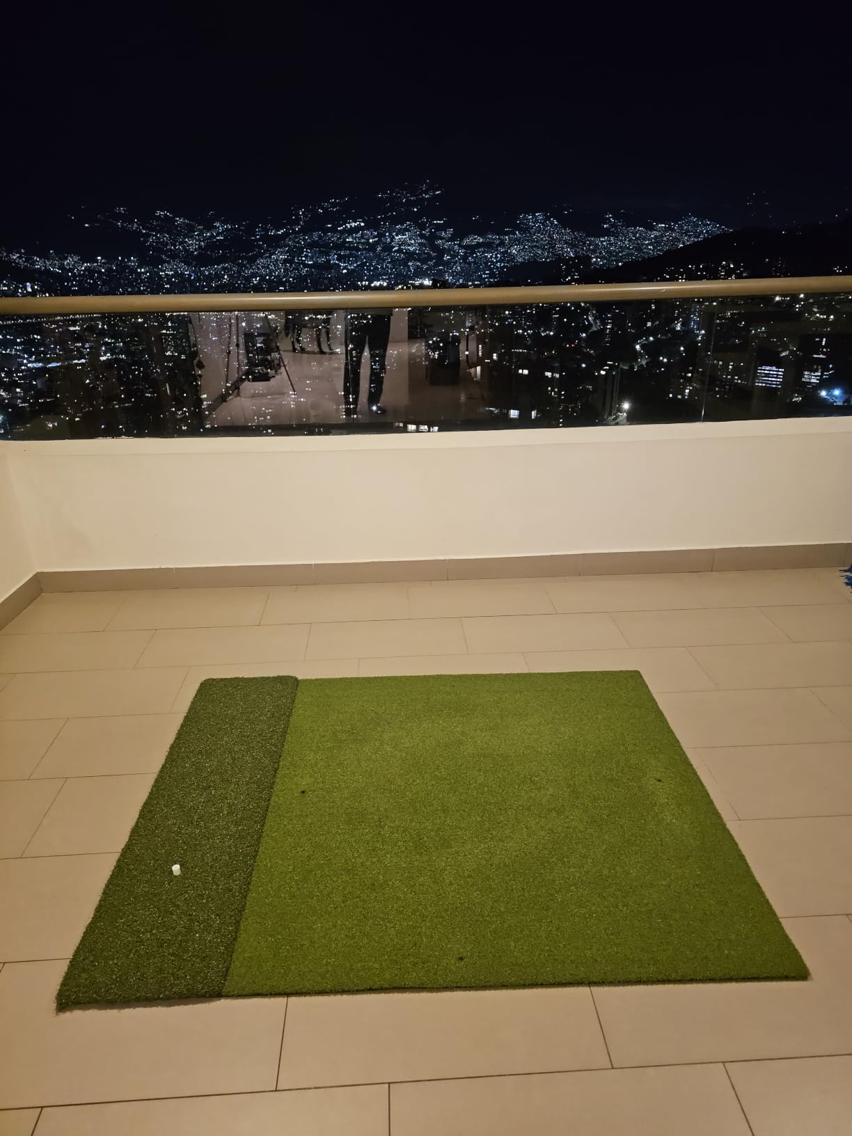 Fanshaw Premium Dual-Turf Golf Mat 5x4/6x4ft 40-50mm Thickened for Practice | Golf Hitting Mat: Tee, Fairway & Rough Turf for Driving & Chipping, Indoor & Outdoor Backyard&Simulator Training customer photo 1