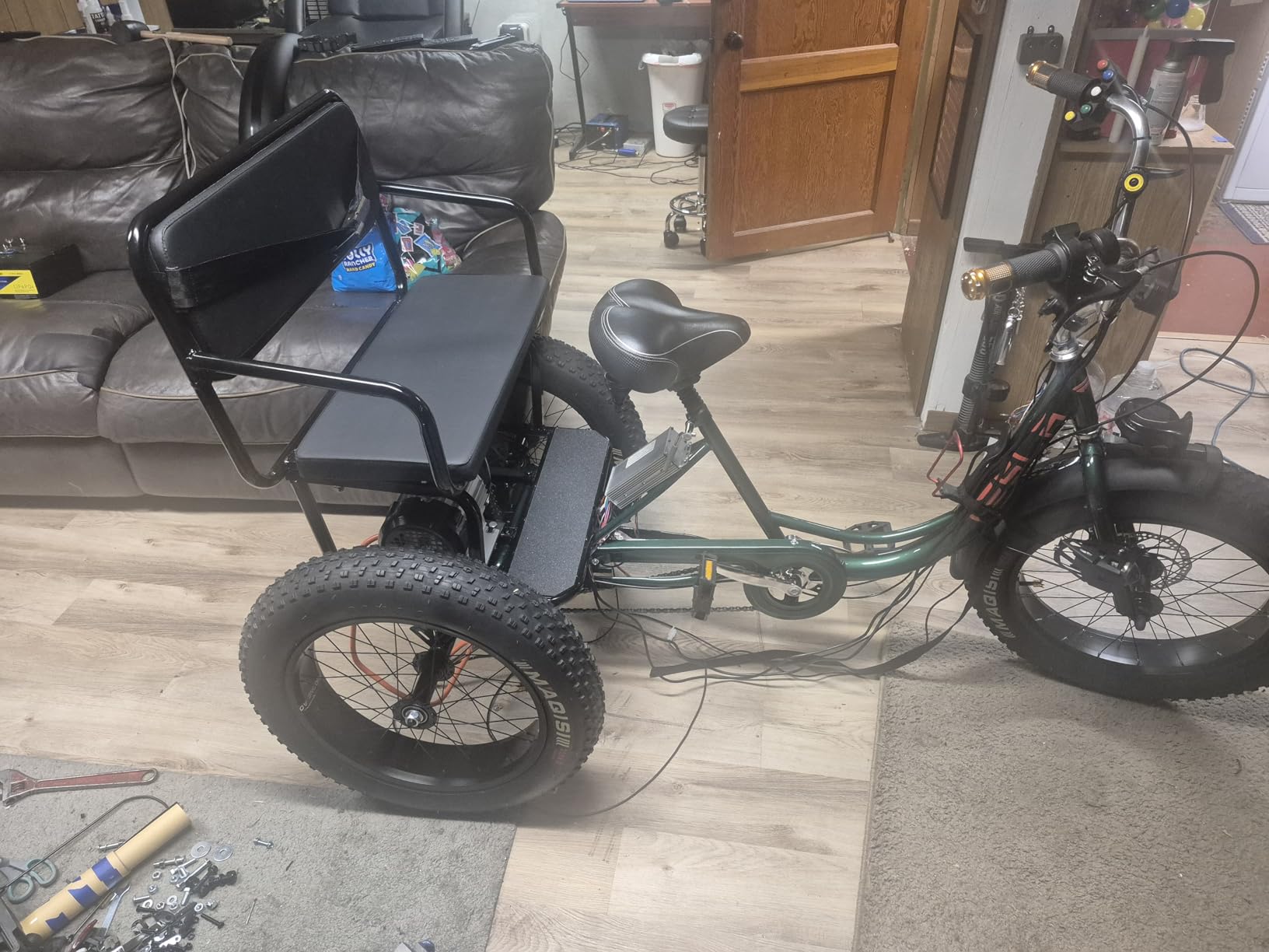Adult Tricycle 7 Speed, 24 Inch 3 Wheel Bikes Extended Rear Wheelbase Tricycle Suitable for Modification Wheel Bike Free Large-Capacity Basket Included for Women/Seniors Picnic Exercise Shopping customer photo 1