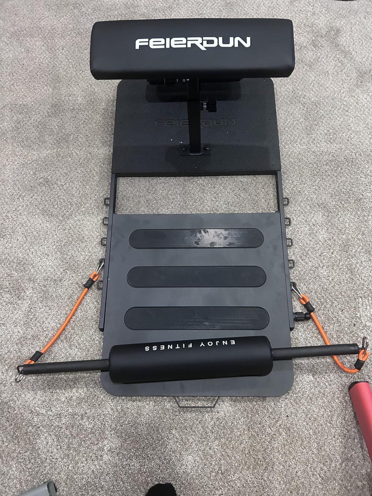 FEIERDUN HT1 Adjustable Hip Thrust Machine for Home Gym, Progressive Glute Training System with Barbell-Style Squat, Padded Support Bar, 7-Level Resistance Bands, Heavy-Duty Steel Frame customer photo 1