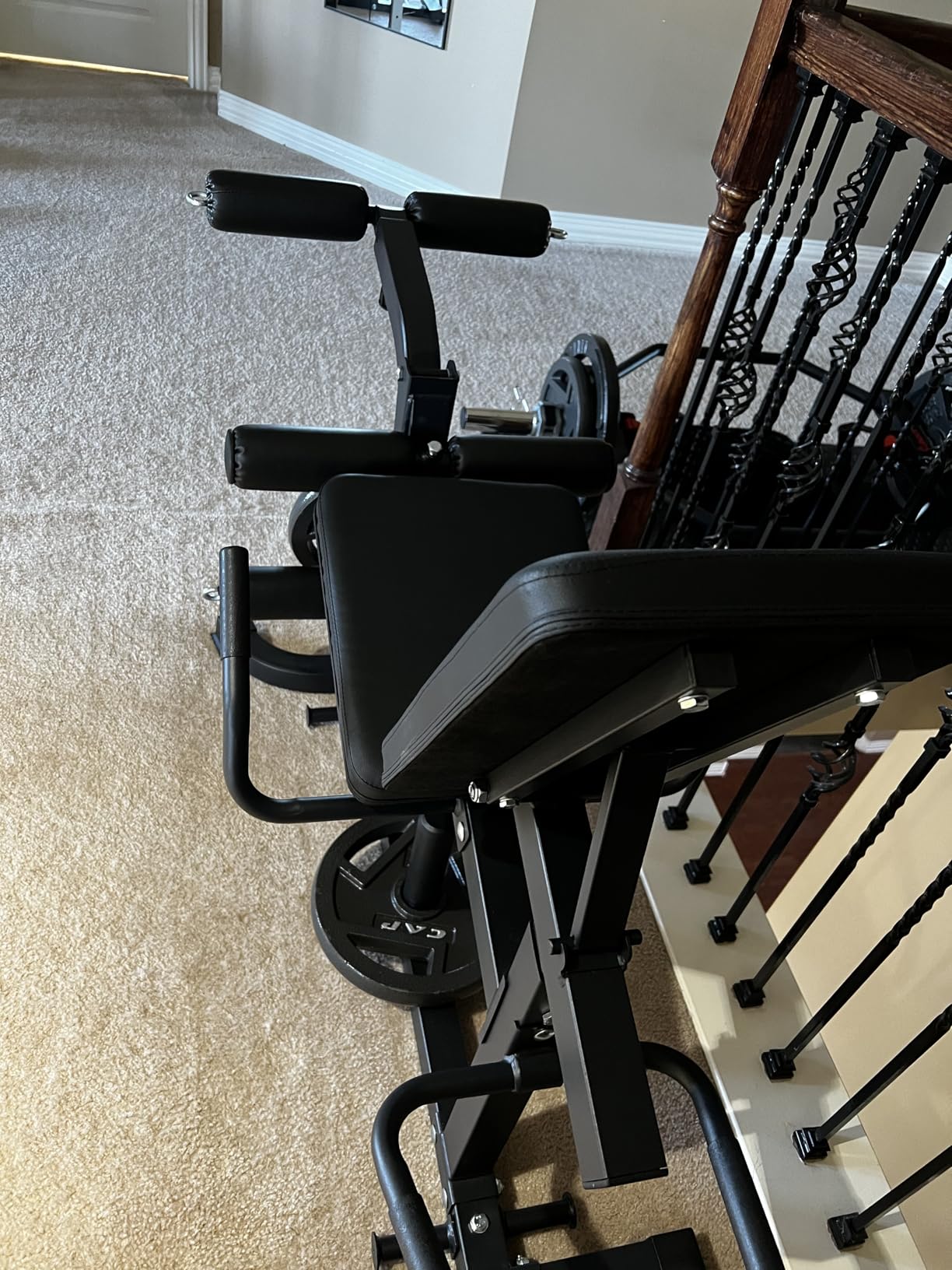 Mikolo Leg Extension and Curl Machine, Adjustable Leg Curl Machine, Seated Leg Extension and Lying Curl Machine for Home Gym, Leg Workout Equipment with Triple Loading System customer photo 1