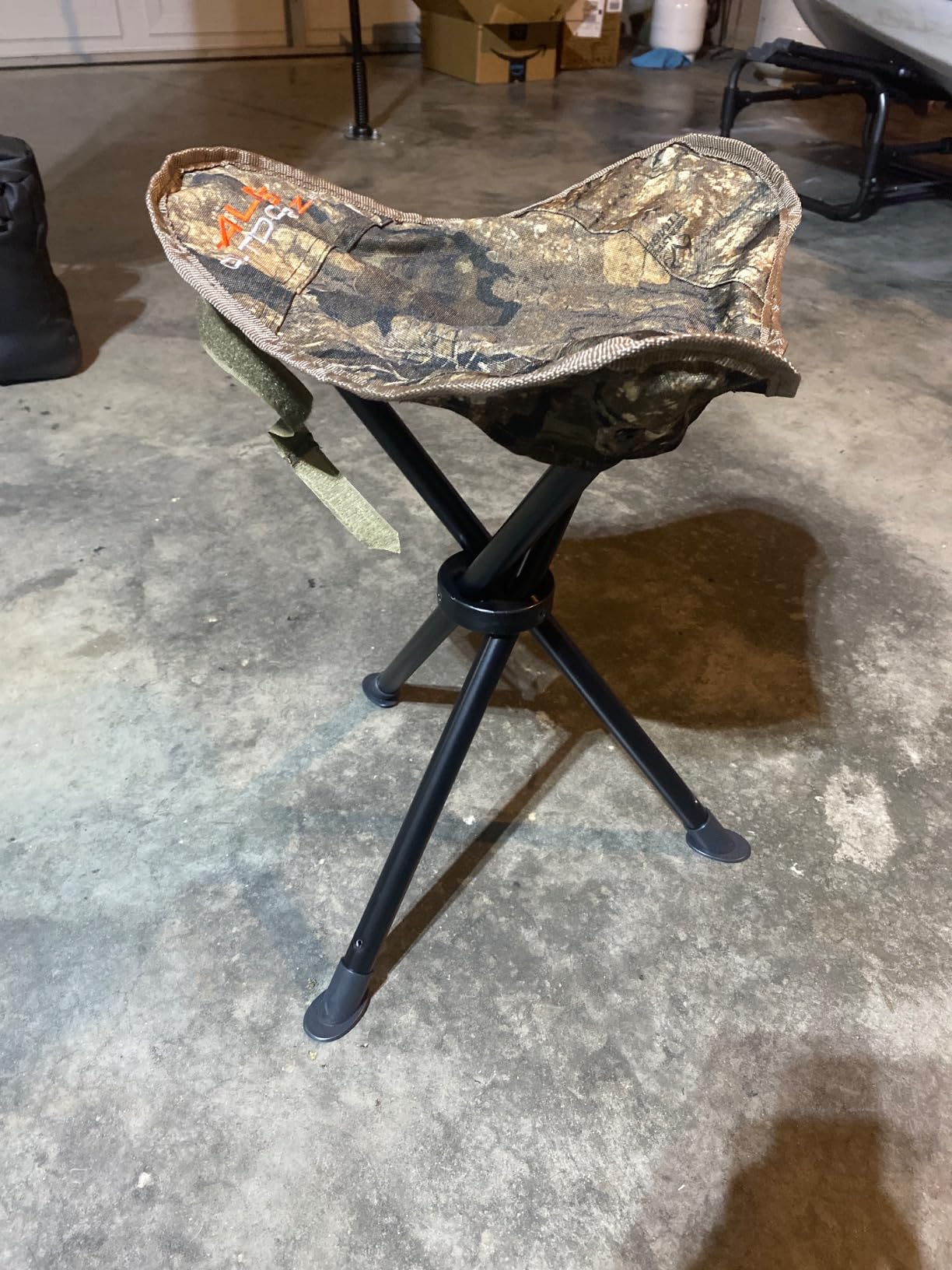 ALPS OutdoorZ Lightweight Packable Blind Chair Tri-Leg Stool - Portable Hunting Seat in Mossy Oak Country Roots with Steel Frame, Compact Fold Design for Waterfowl, Upland & Field Hunting customer photo 1