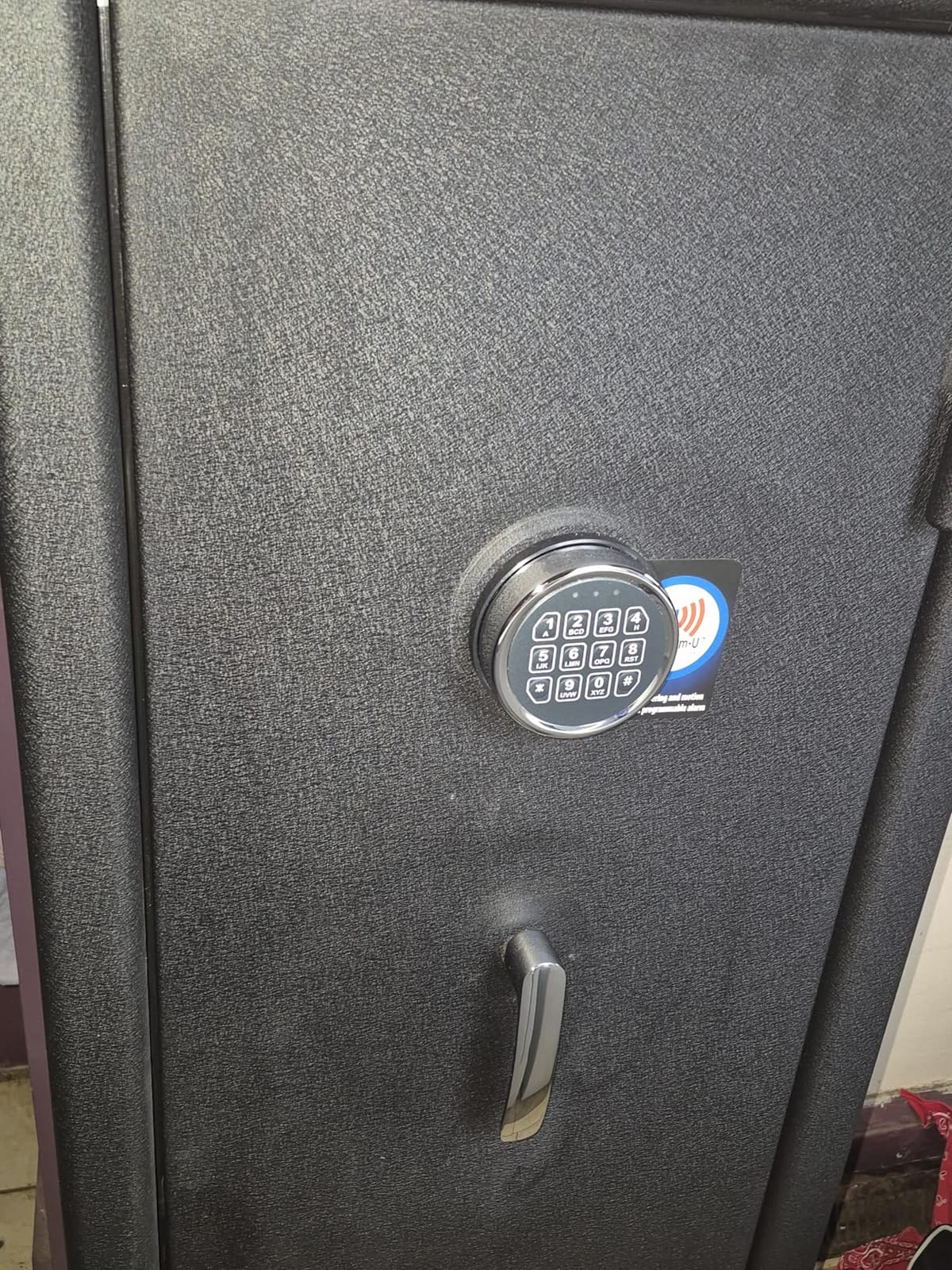 24 Gun Fireproof Safe for Rifles and Pistols, Gun Cabinet with Keypad/Key Access, No-Assembly-Required Gun Safes with Combination Lock and Built-in Charging Ports (Black) customer photo 1