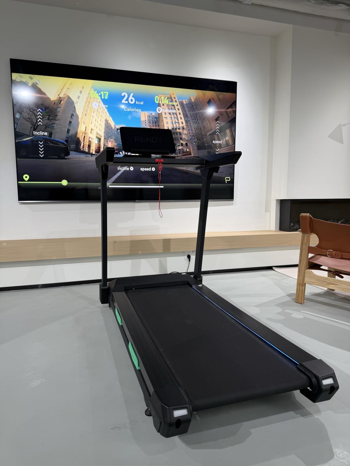 UREVO Smart Home Treadmill for Marathoner | Dual Brushless 4.0 HP Motor, 12.5 MPH, 400 LBS Capacity, Smart Calf Massager customer photo 1