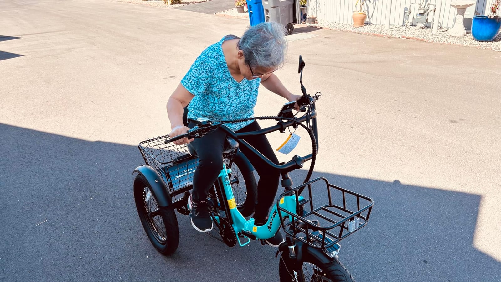 NARRAK Electric Tricycle for Adults, Fat Tire Folding Electric Trike, 3 Wheels Electric Bicycle Bikes, Peak 1100W Step-Thru Etrike with Removable Battery and Large Basket customer photo 1