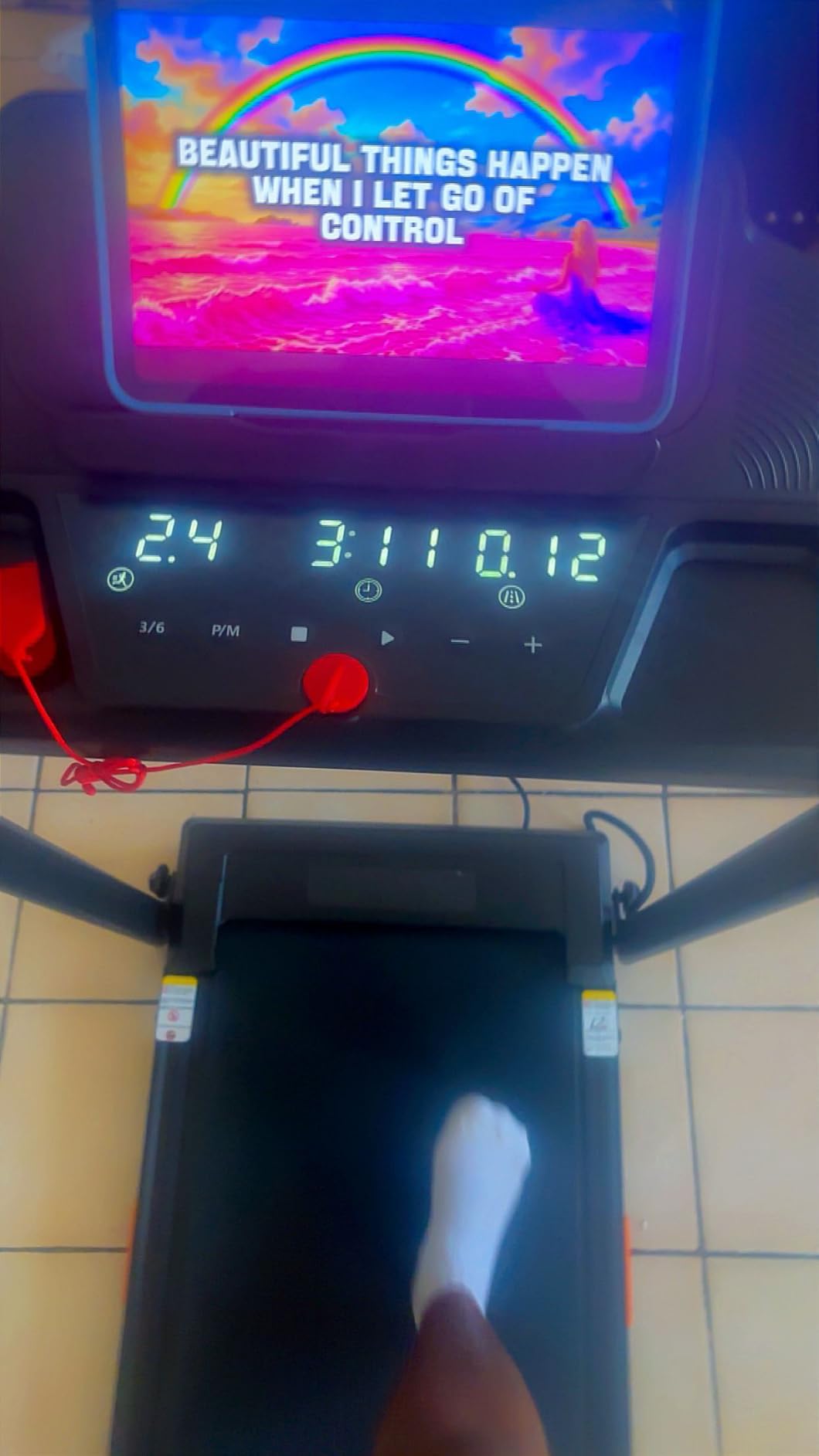 CURSOR FITNESS 16% Incline Treadmills for Home Small with 3 LED Displays | 400LBS Capacity Foldable Walking Pad Treadmill with Low Noise 3.0HP Motor, Portable Treadmill 0.6-7.0MPH customer photo 1