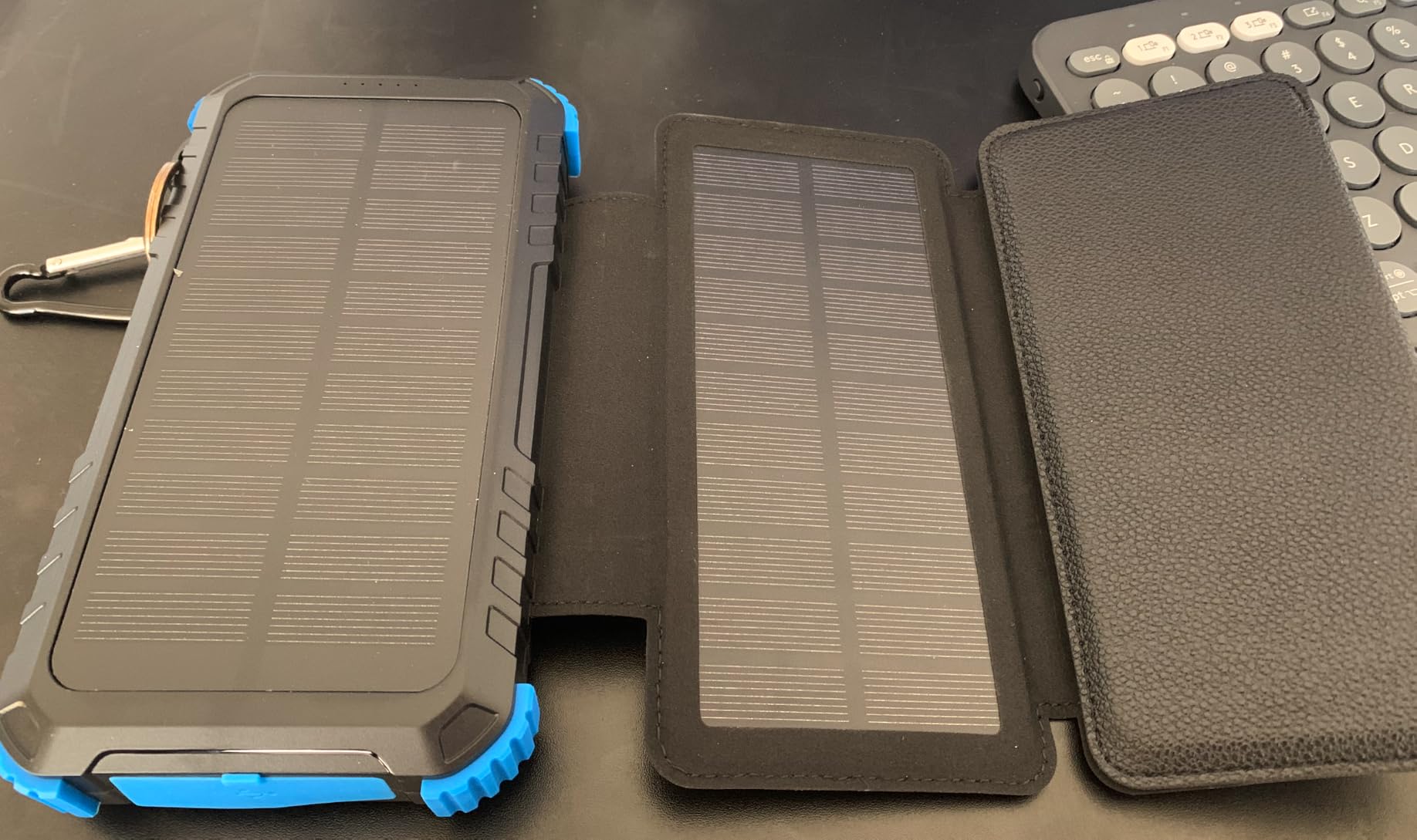 Solar Power Bank 20000mAh with 4 Panels | Solar Charger with Build-in 3 Cables customer photo 1