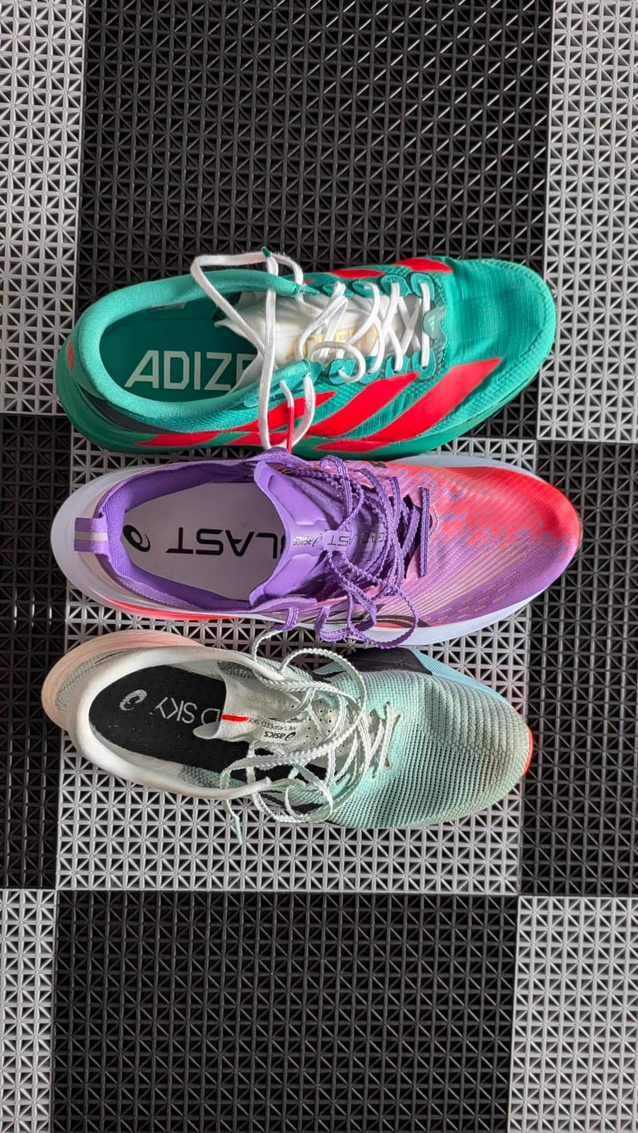 ASICS Unisex MEGABLAST Running Shoes customer photo 2