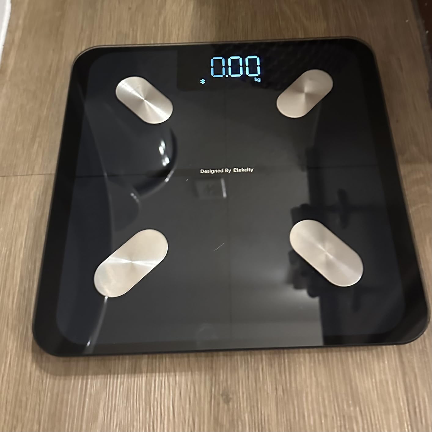 Etekcity WiFi 8-Electrode Smart Scale for Body Weight and Fat | Body Composition Scale with Color Handle Display, 50+ Metrics, 5-Segment Analysis, WiFi Auto Sync and USB-C Charging customer photo 2