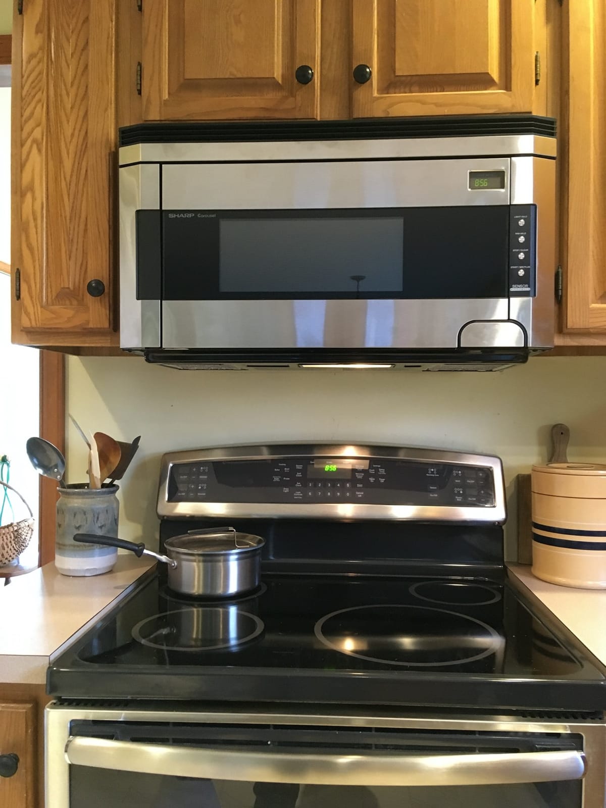 Sharp R1514TY 1-1/2-Cubic-Foot 1000-Watt Over-the-Range Microwave, Stainless customer photo 2