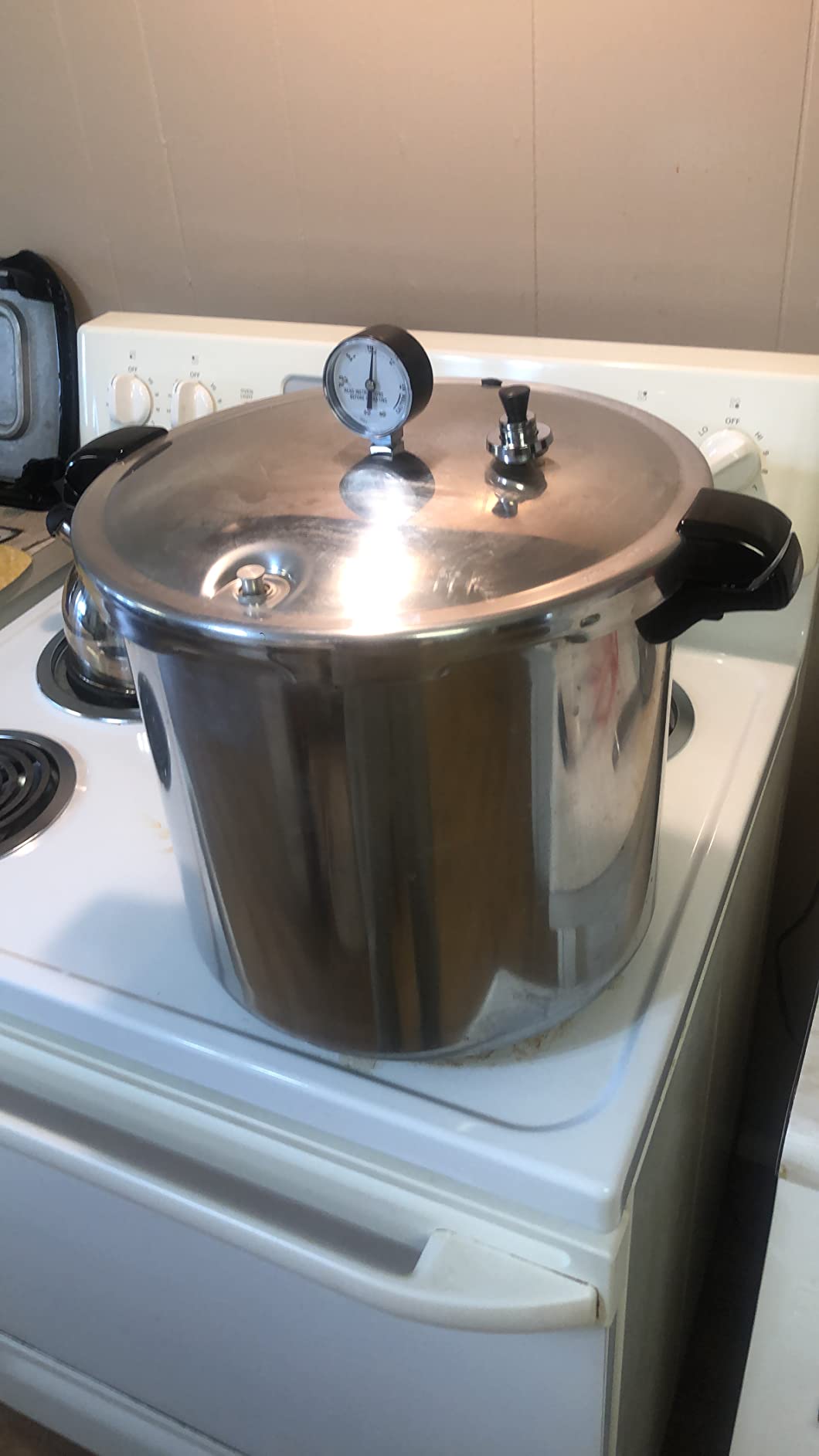 Presto 01781 23-Quart Pressure Canner and Cooker customer photo 2