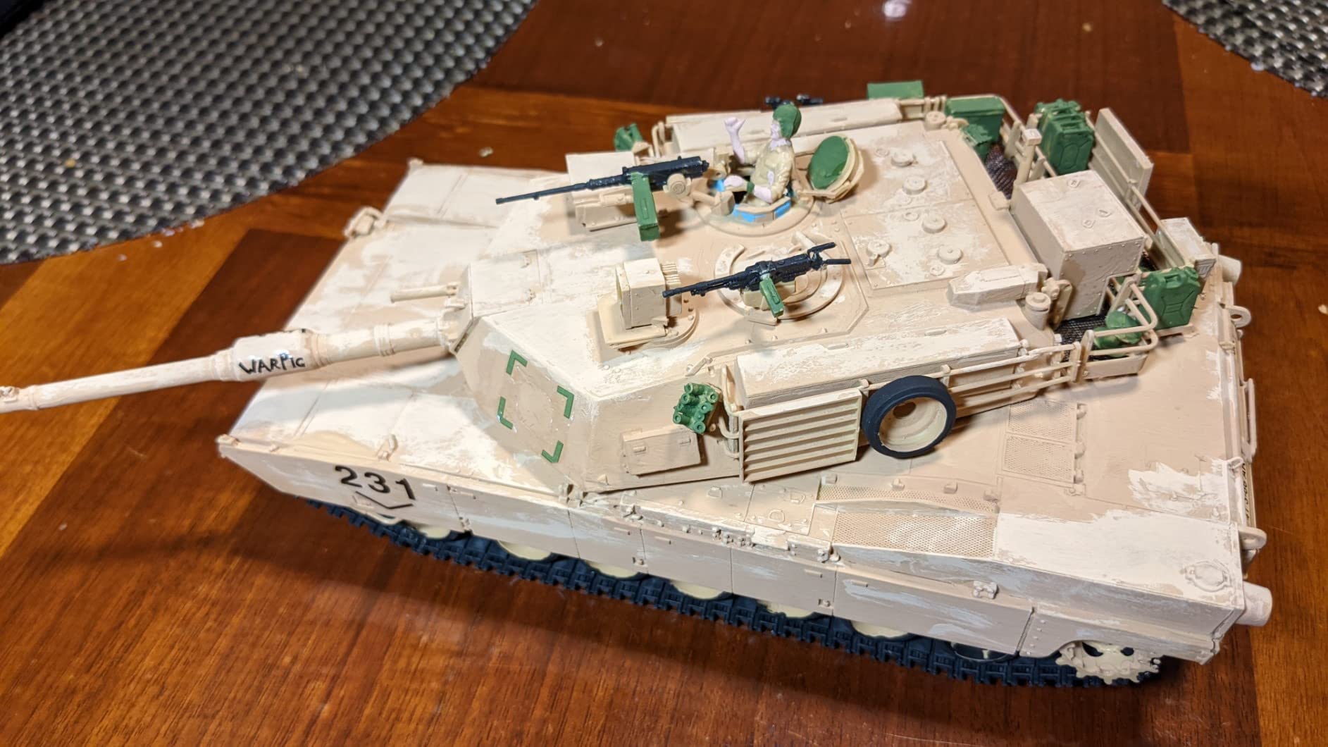 Academy M1A1-ABRAMS 