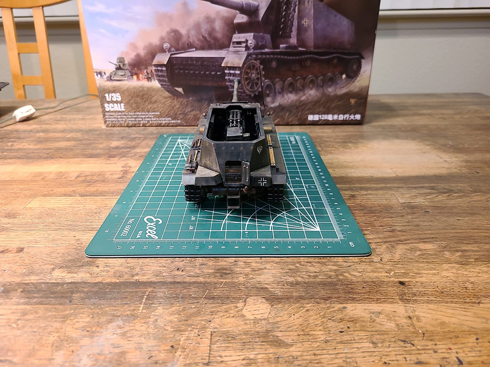 Trumpeter 1/35 German 12.8cm Tank Destroyer L/61 Sturer Emil (TSM-350) customer photo 2