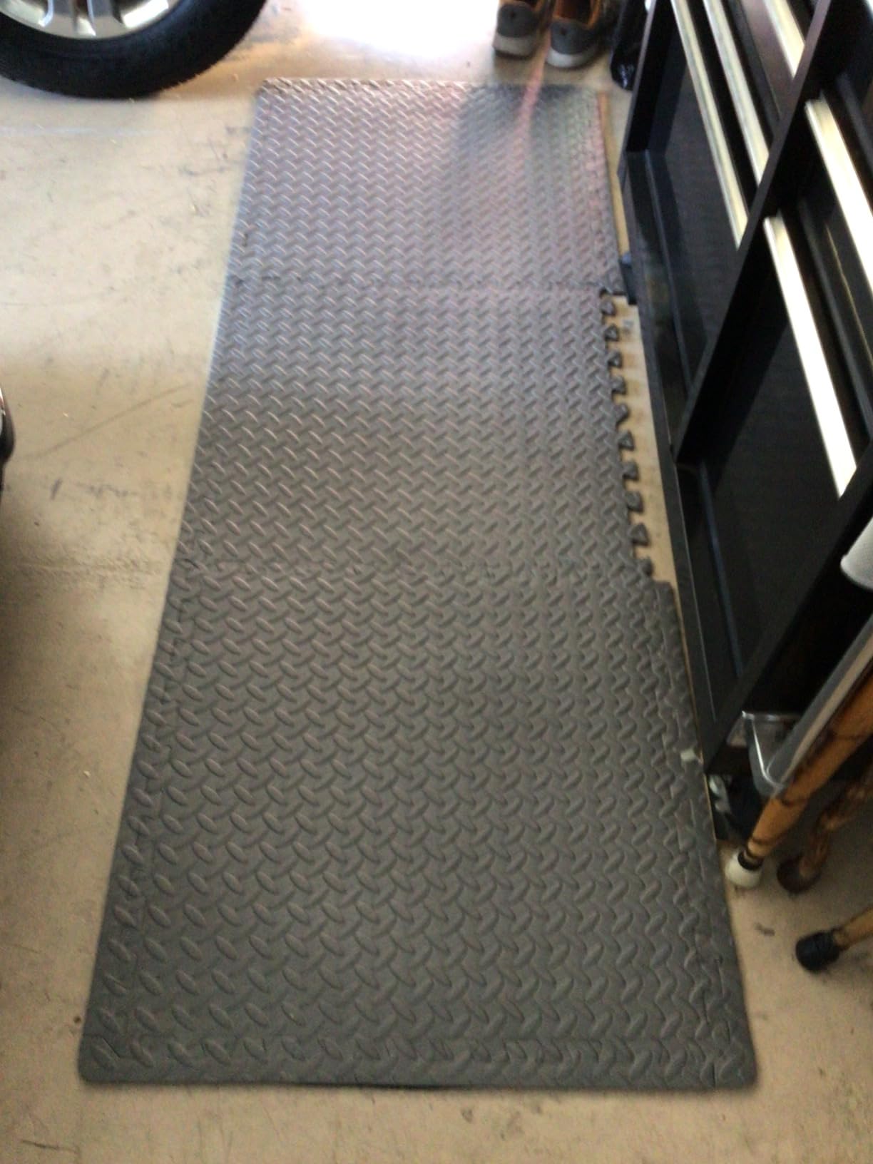 Performance Tool W88989 24-Inch X 24-Inch Protective Diamond Shape Anti-Fatigue Interlocking Floor Mat (24 Square Feet) , Grey customer photo 1