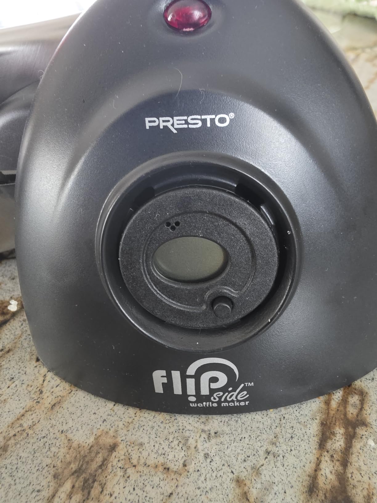 Presto 03510 Ceramic FlipSide Belgian Waffle Maker customer photo 2