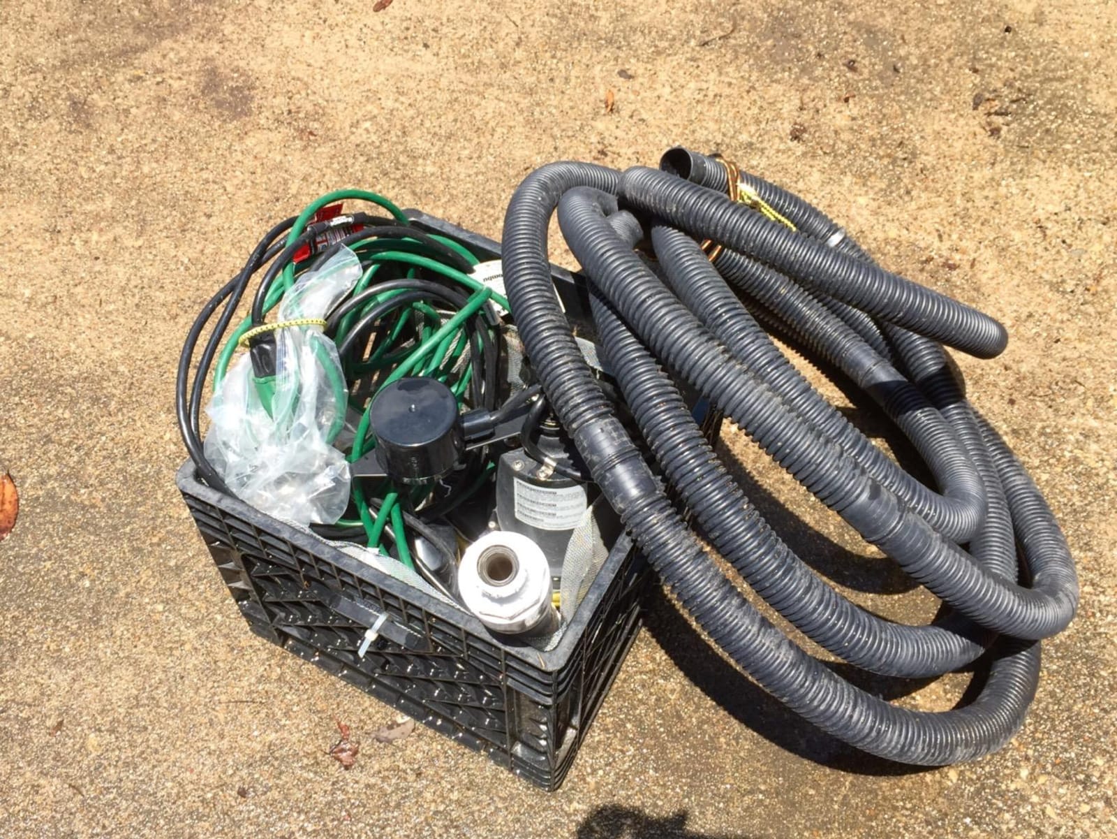 Superior Pump 92341 1/3 HP Cast Iron Submersible Sump Pump with Vertical Float Switch customer photo 1