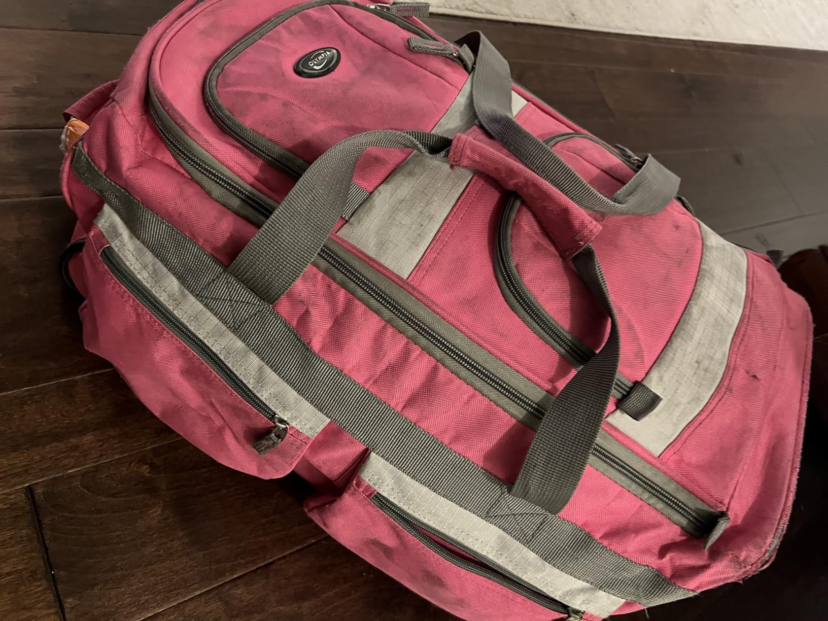 Olympia U.S.A. 22 inch Carry On 8 Pockets Wheeled Rolling Duffel Bag Water Resistant Luggage Lightweight Travel Suitcase with Retractable Handle customer photo 2
