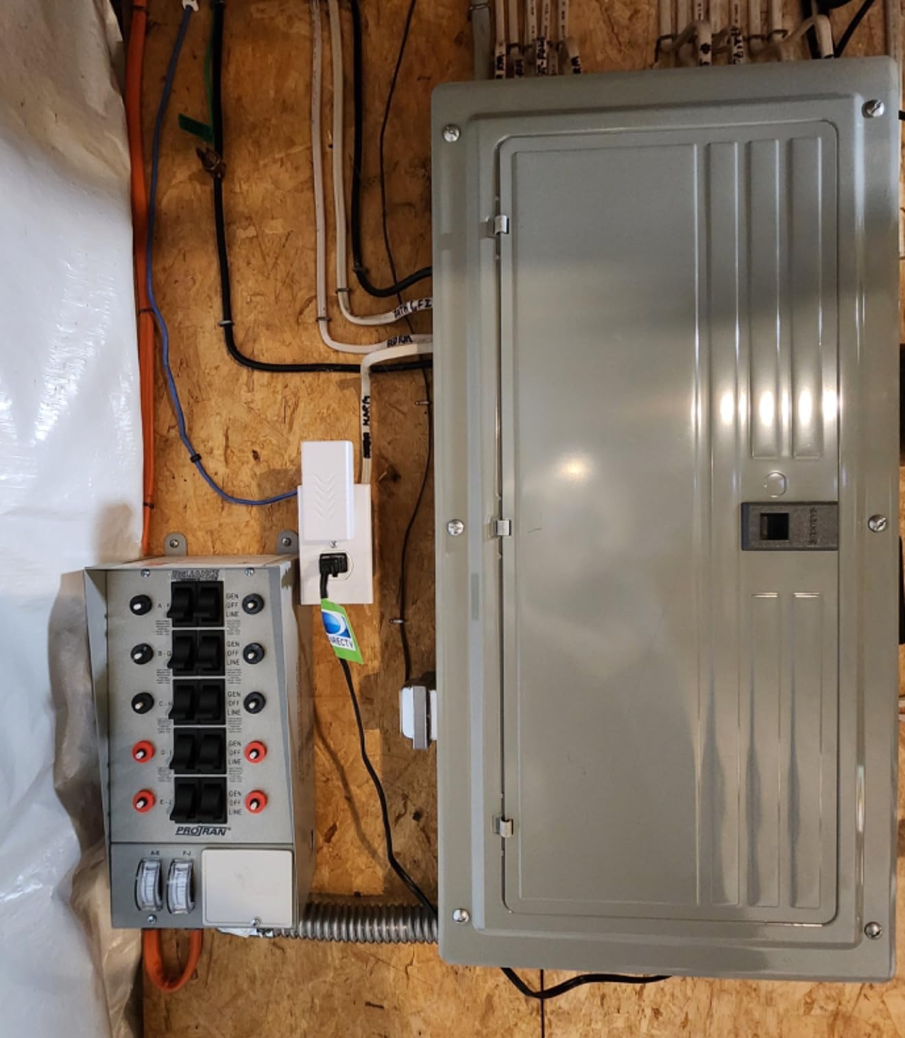 Reliance Controls Indoor Backup Power Transfer Switch, 30 Amp, 10 Circuit Transfer Panel for Portable Generators and Compatible Backup Power Systems, Up to 7,500 Running Watts, 30310A customer photo 1