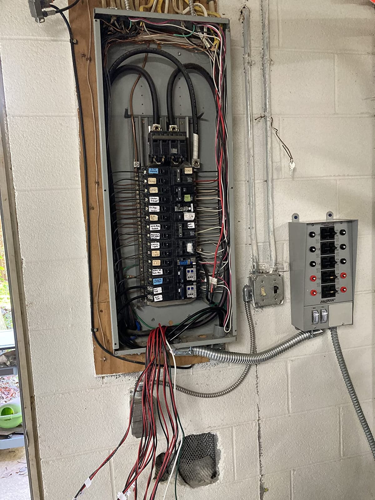 Reliance Controls Indoor Backup Power Transfer Switch, 30 Amp, 10 Circuit Transfer Panel for Portable Generators and Compatible Backup Power Systems, Up to 7,500 Running Watts, 30310A customer photo 2