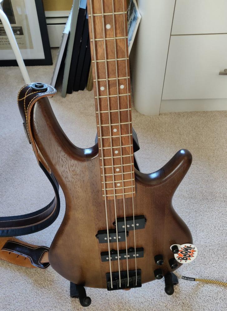 Ibanez 4-String Bass Guitar, Right Handed, Black customer photo 1