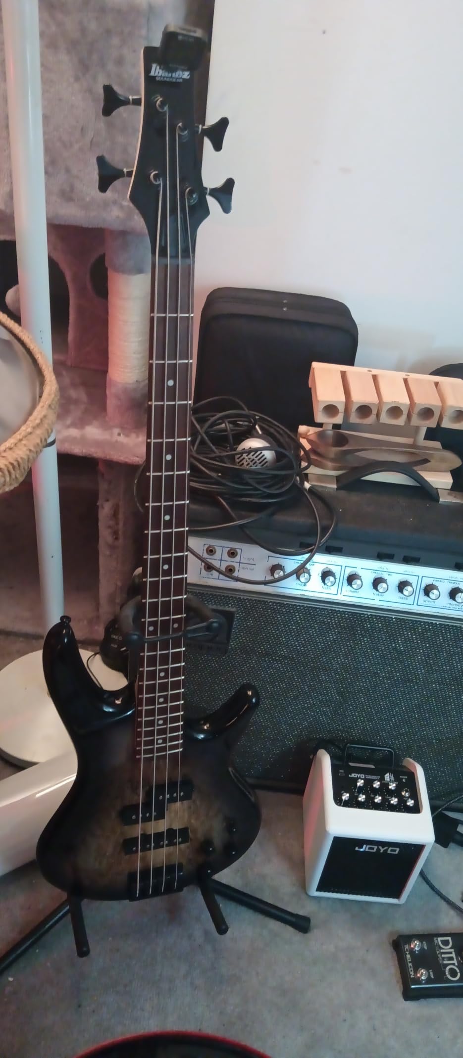 Ibanez 4-String Bass Guitar, Right Handed, Black customer photo 2