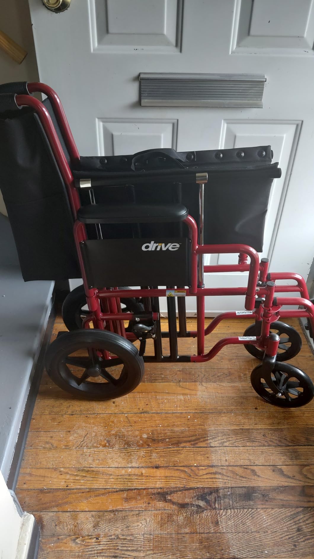 Drive Medical BTR22-R Bariatric Heavy-Duty Transport Wheelchair, Red customer photo 2