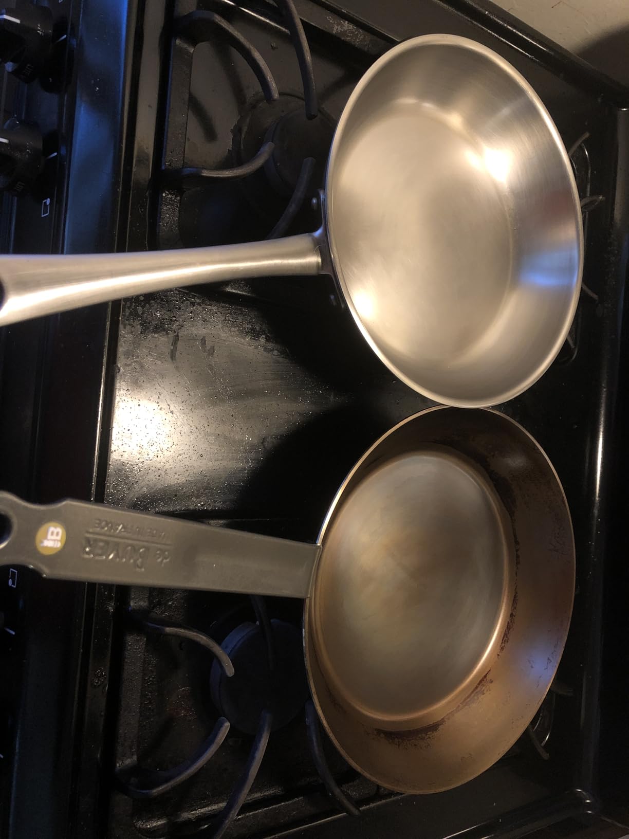 de Buyer MINERAL B Carbon Steel Fry Pan - 8” Diameter, 5.5” Cooking Surface - Ideal for Searing, Sauteing & Reheating - Naturally Non-Stick Finish - Made in France customer photo 1