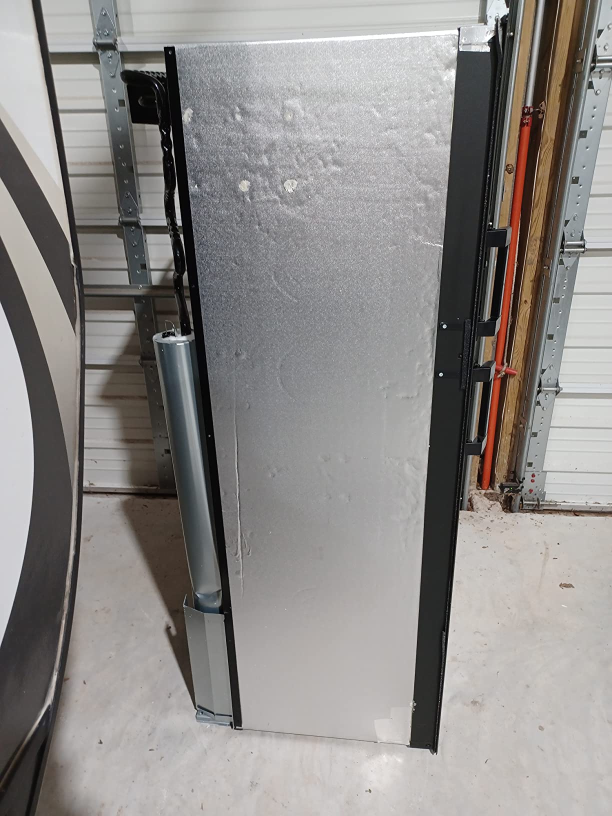 DOMETIC DM2862RB 8.0 Cubic Feet 2-Way Refrigerator customer photo 1