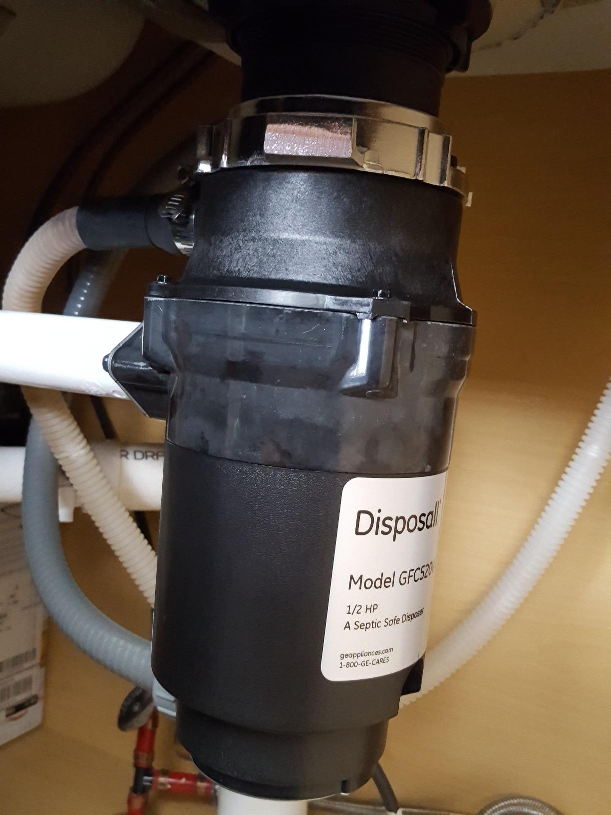 GE Disposall Continuous Feed 1/2 Horsepower Motor Garbage Disposer, Good for Grinding: Cooked Meat, Beans, & Seeds, Easy Install Kit, Non-Corded, Recommended for 2-4 Person Homes, GFC520N customer photo 1