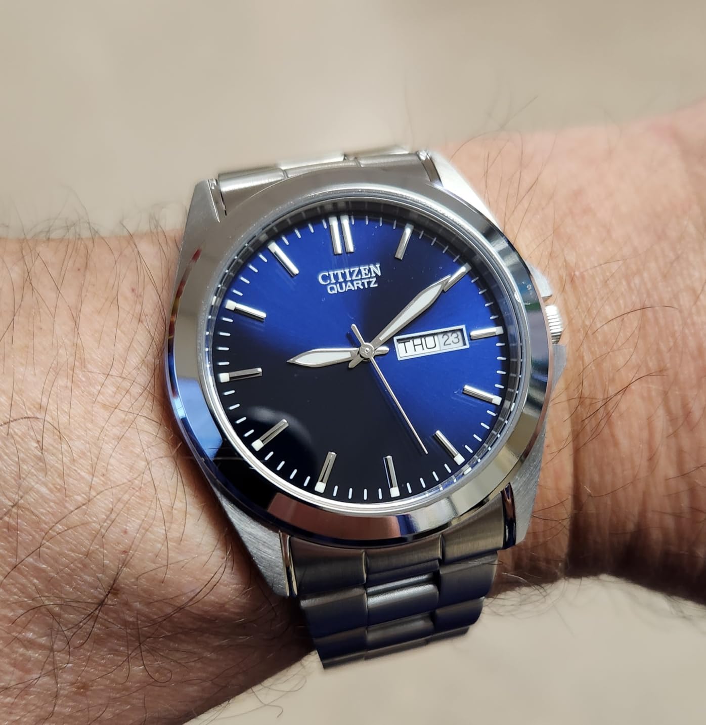 Citizen Men's Classic Quartz Watch customer photo 2
