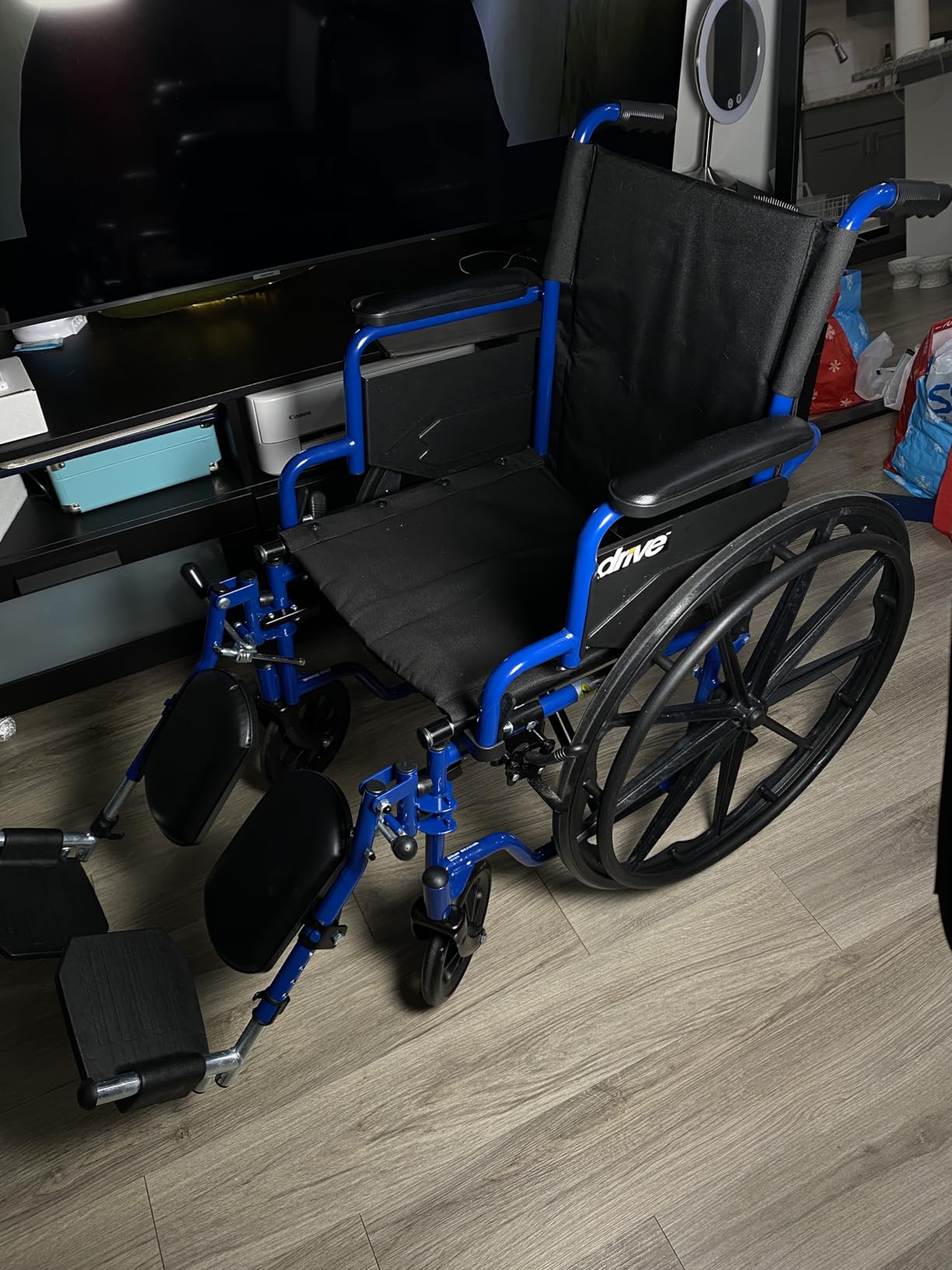 Drive Medical Blue Streak Foldable Wheelchair, Leg Rests, 18
