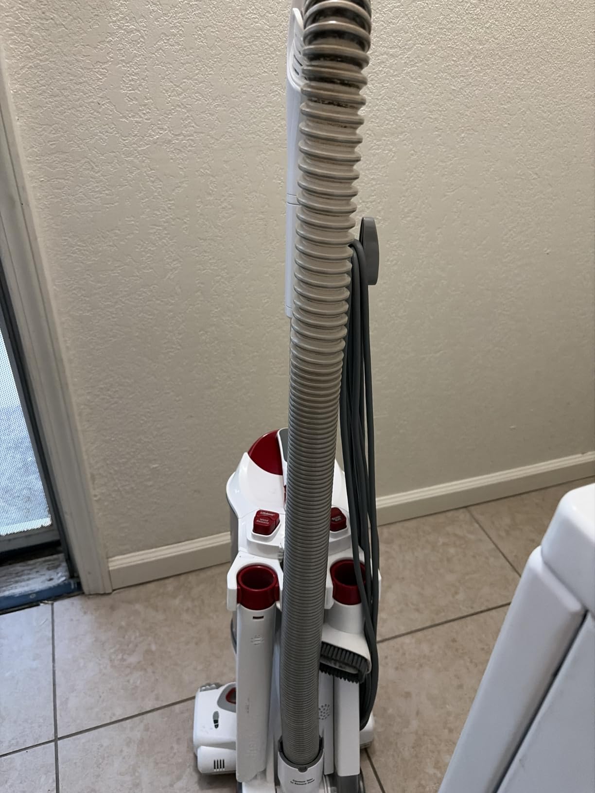 Shark Rotator Lift-Away Upright Vacuum with HEPA Filter, White/Red, NV501 customer photo 1